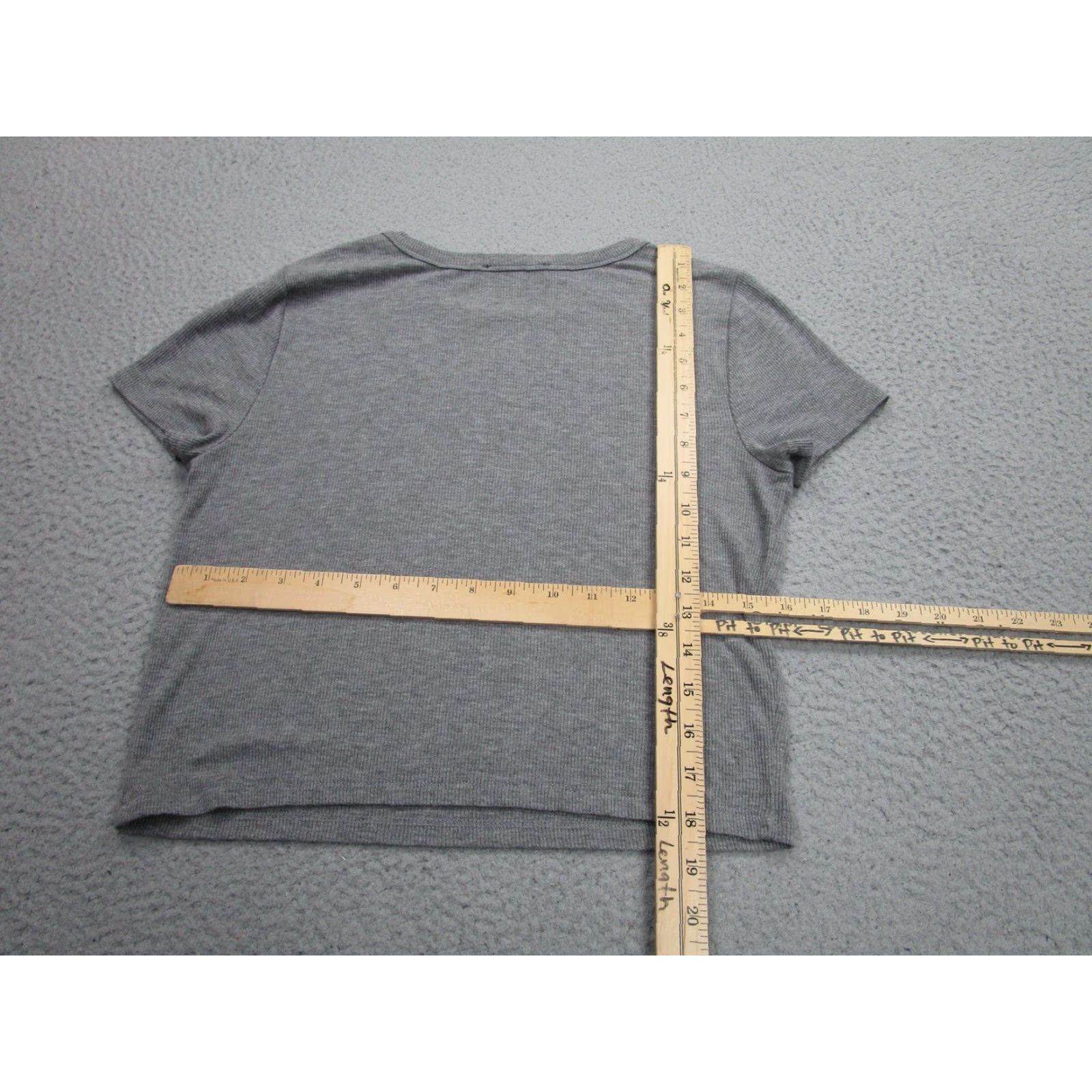 Forever 21 Forever 21 Shirt Womens XL Gray Ribbed Knit Cropped Stretch Tee y2k 90s style Size XL / US 12-14 / IT 48-50 - 6 Thumbnail