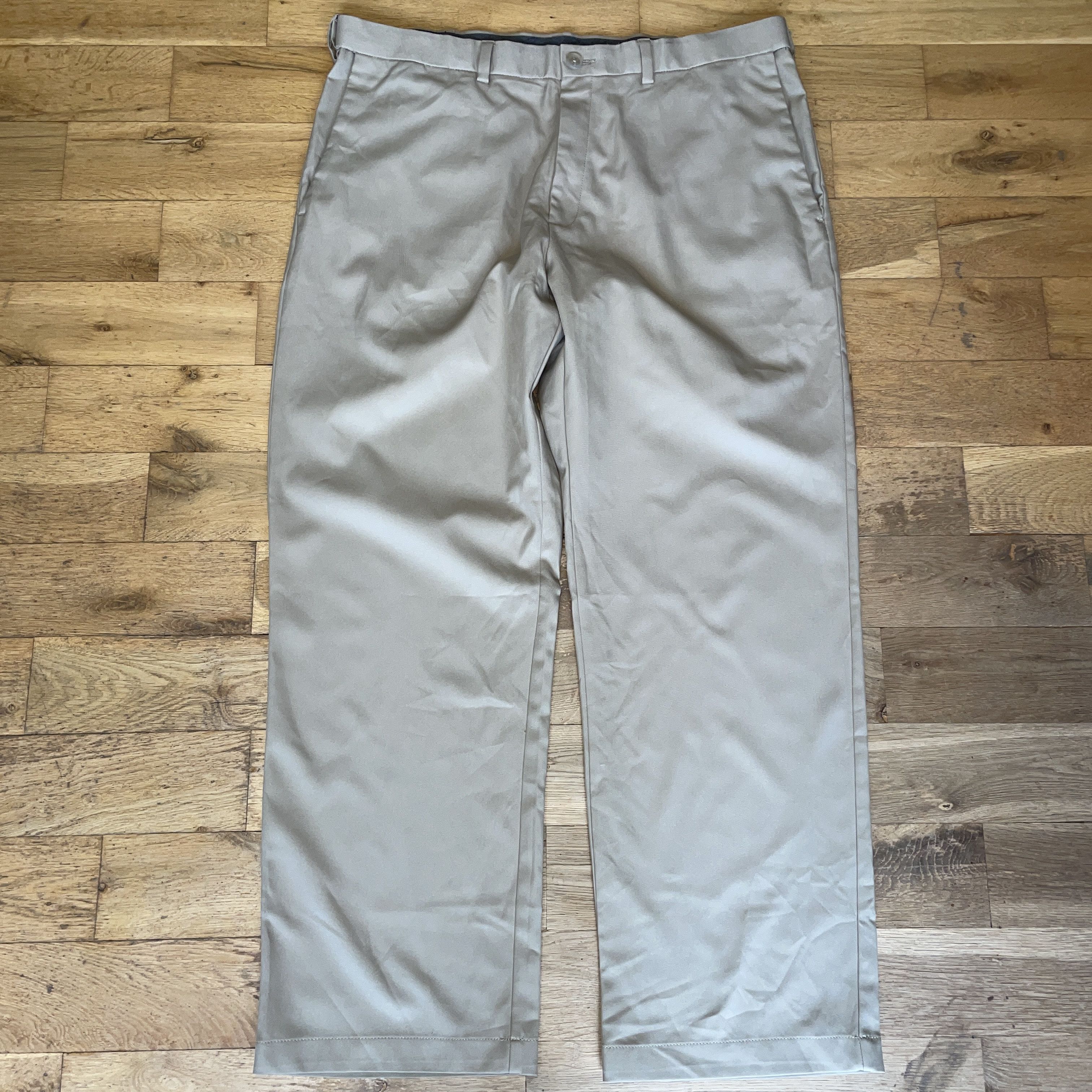 Haggar Haggar Men's Fashion Chinos Cool 18 Pro W 38 L 30 Size US 38 / EU 54 - 1 Thumbnail