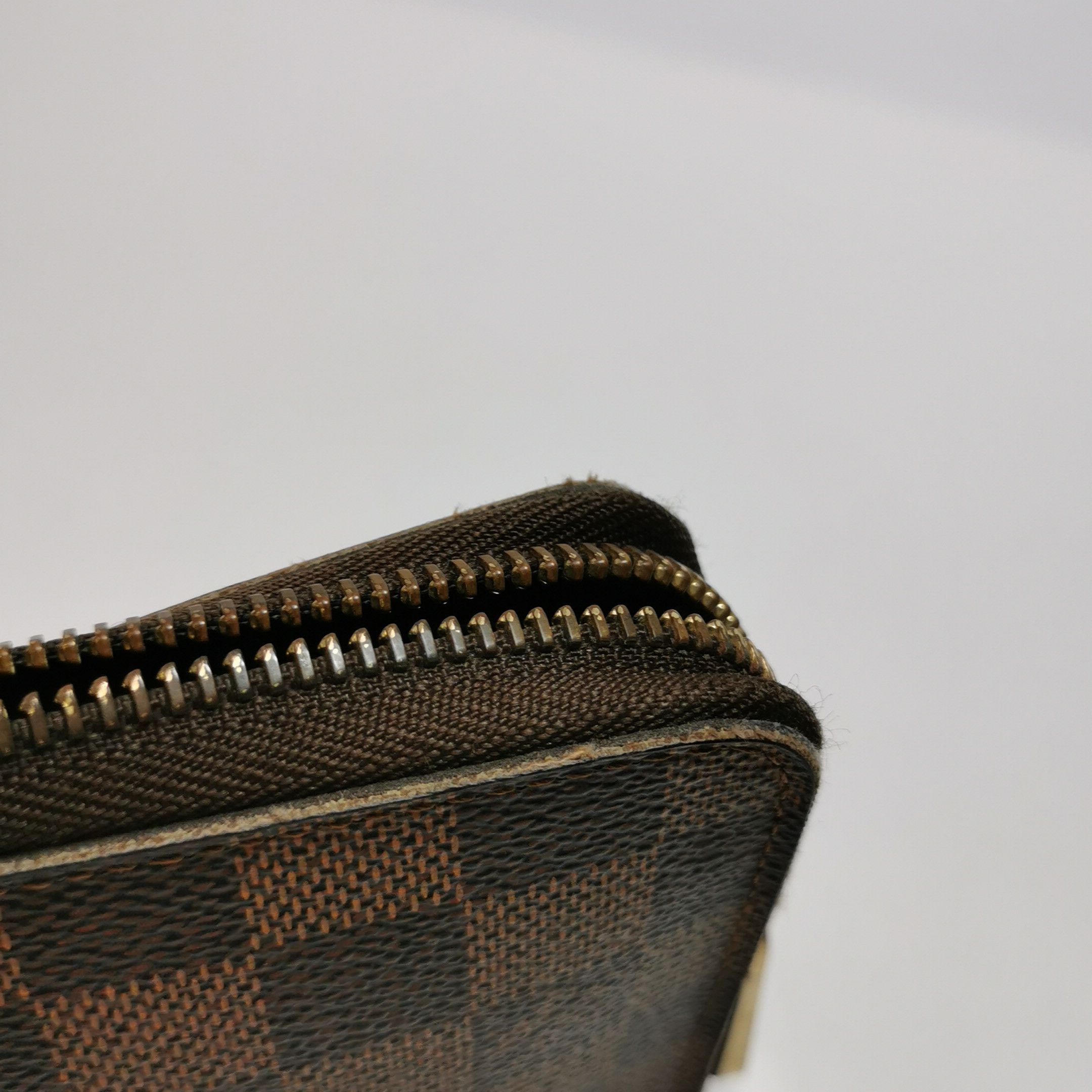 Louis Vuitton Louis Vuitton (LV) Zippy Checkerboard Zipper Clutch -y2506 Size ONE SIZE - 8 Thumbnail