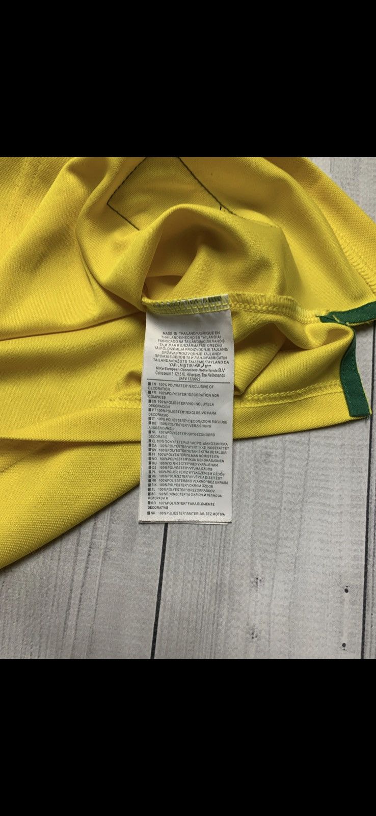 Vintage Vintage rare soccer tee Brazil logo 9 yellow Size US L / EU 52-54 / 3 - 7 Thumbnail
