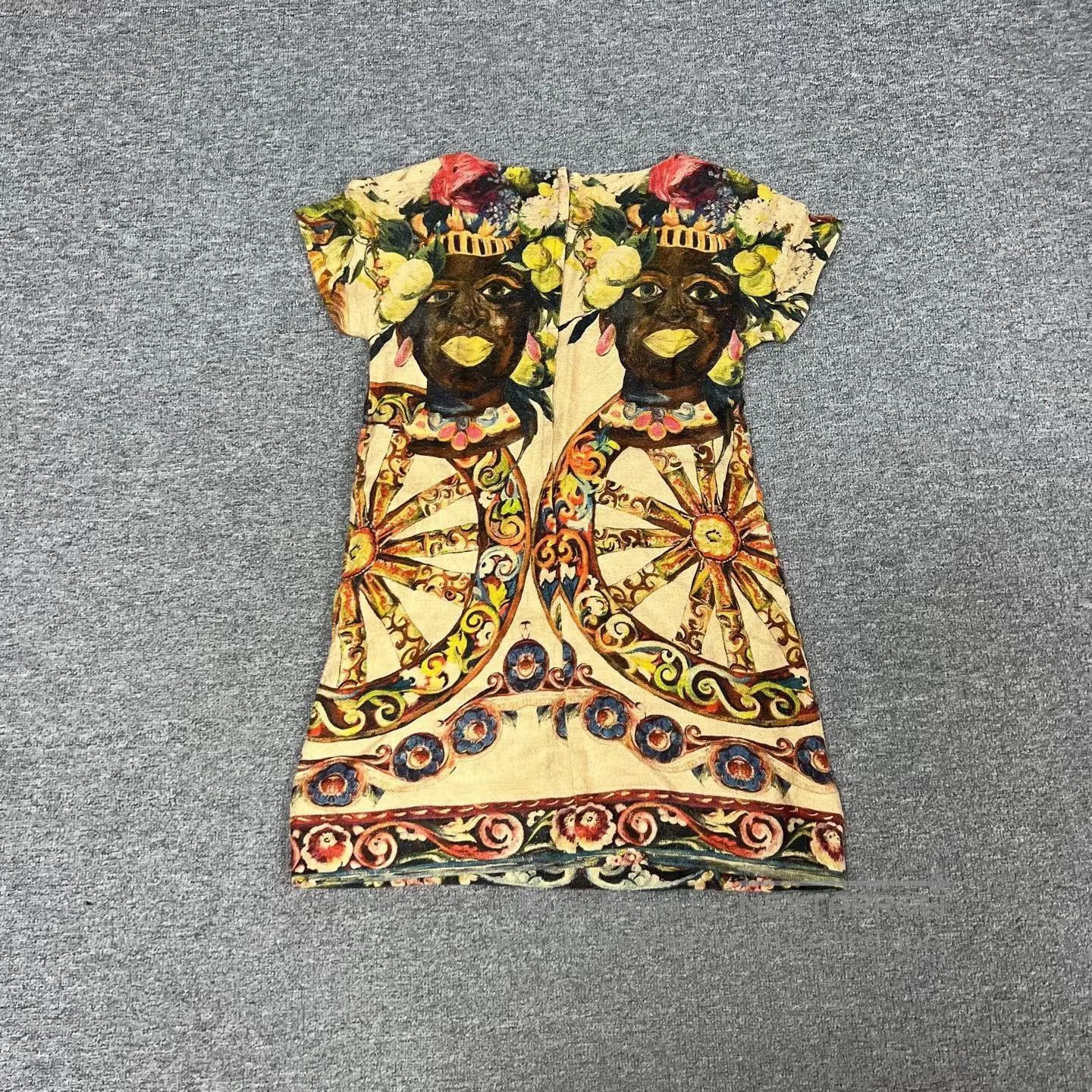 Dolce & Gabbana DG Oil Painting Portrait Embroidery Dress. Size S / US 4 / IT 40 - 2 Thumbnail