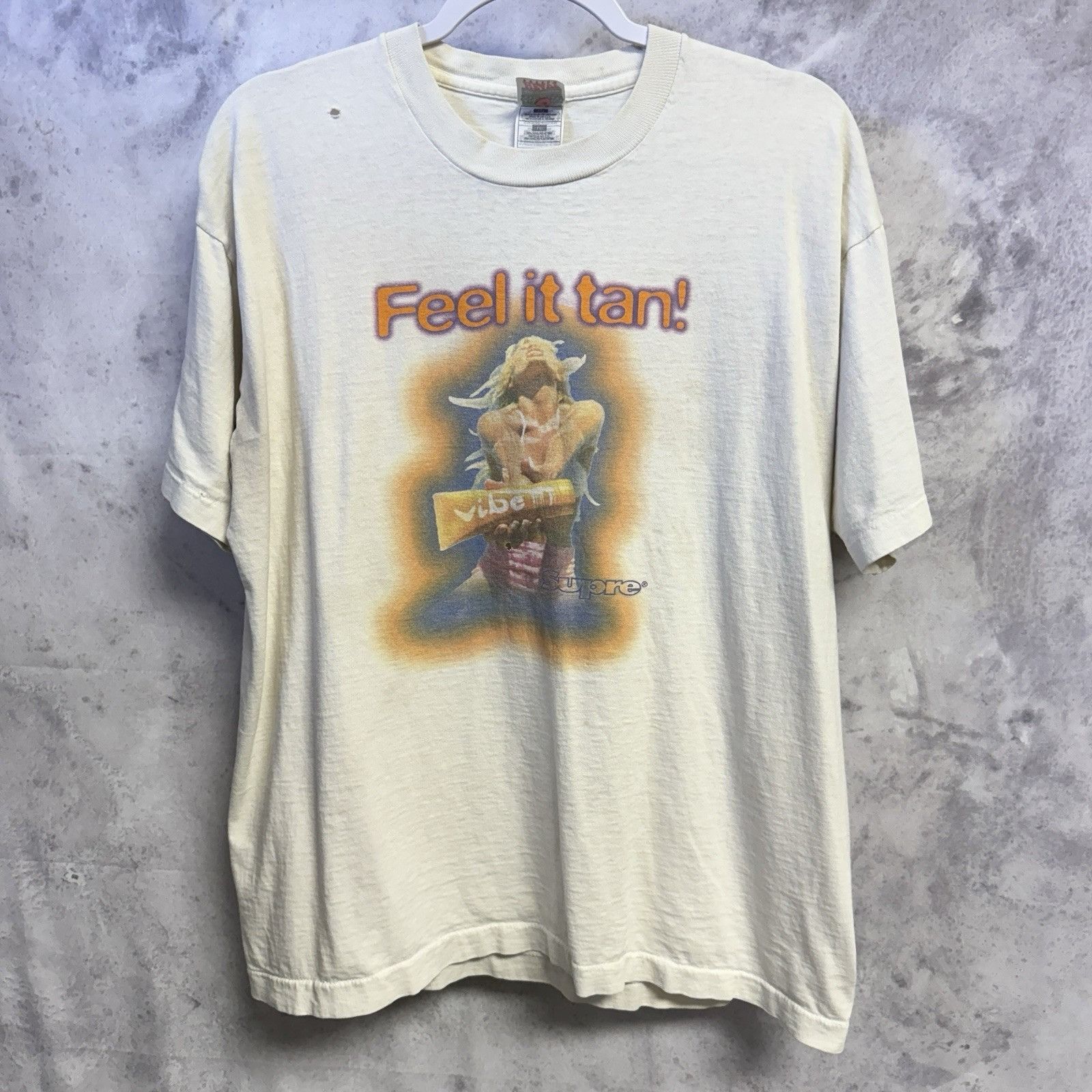 Vintage Vintage Y2k 90s Tanning Lotion T Shirt Mens XL 22.5x26 Girl Size US XL / EU 56 / 4 - 1 Thumbnail