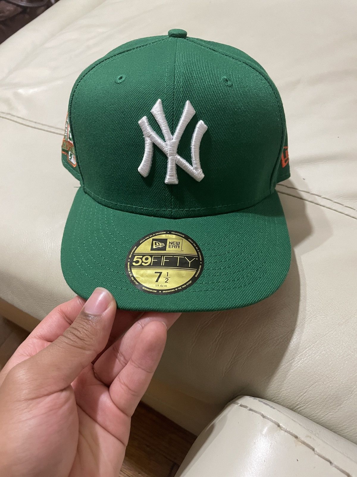 New Era New York Yankees Green World Champions Hat 7 1/2 Size ONE SIZE - 1 Thumbnail