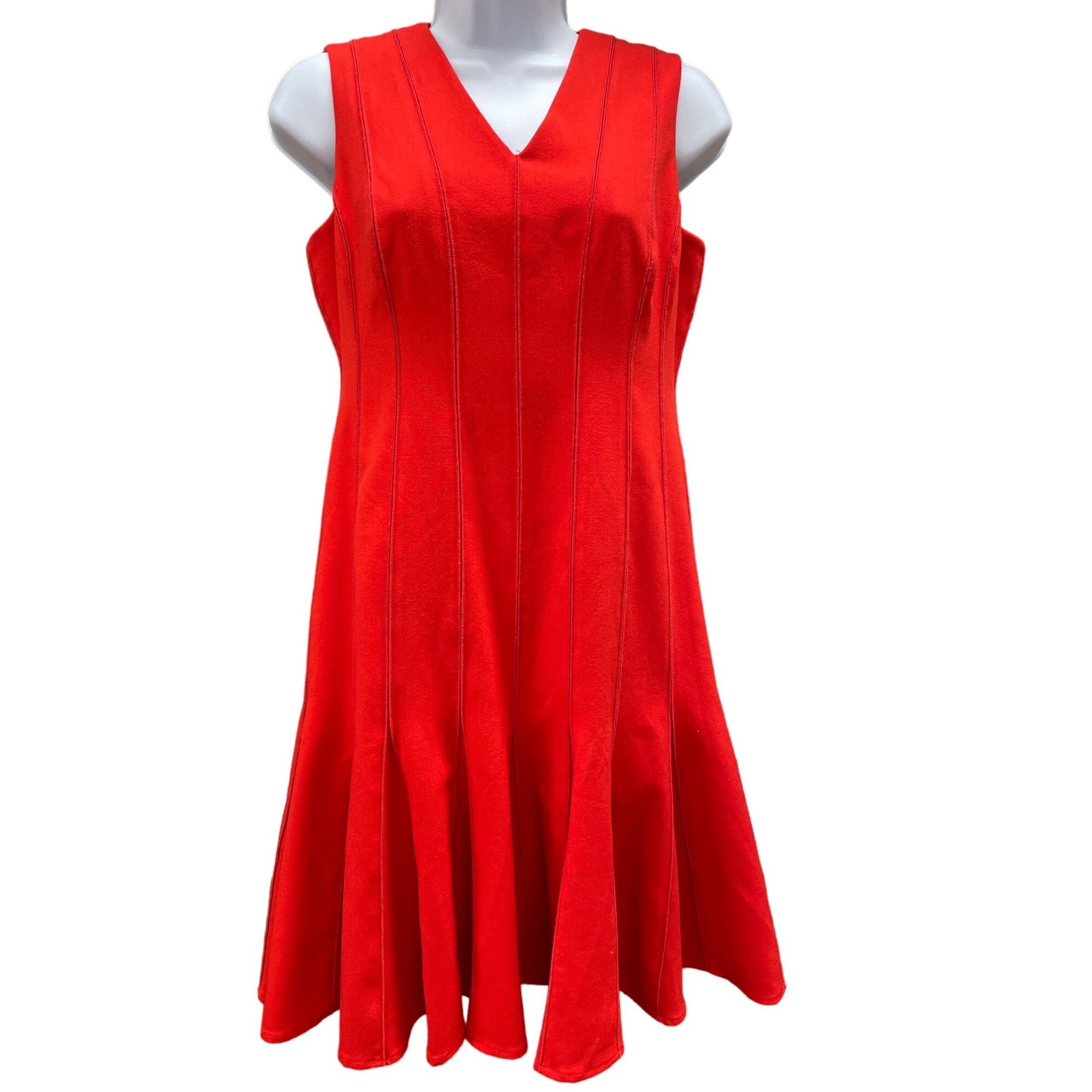 Calvin Klein Calvin Klein Women's Red Dress/Sleeveless/V-Neck Size 4P SKU Size S / US 4 / IT 40 - 1 Thumbnail