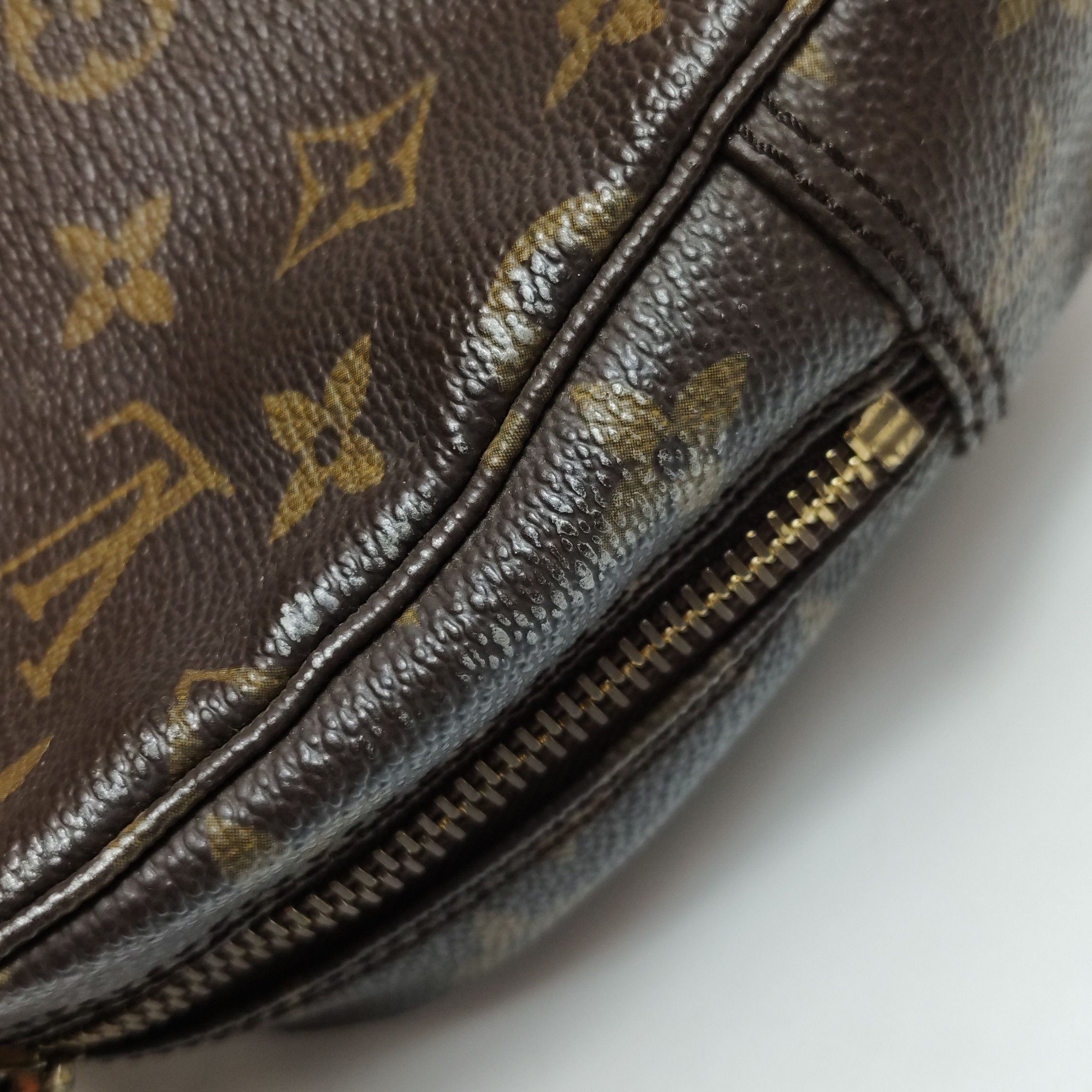 Louis Vuitton Louis Vuitton (LV) TrousseToilette old flower zipper clutch Size ONE SIZE - 8 Thumbnail