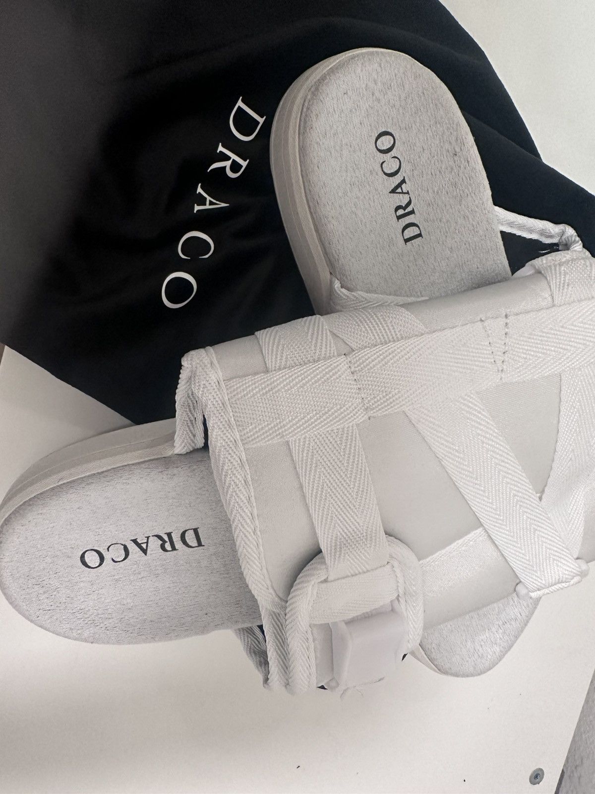 Draco Slides Draco slides all white Size US 14 / EU 47 - 1 Preview