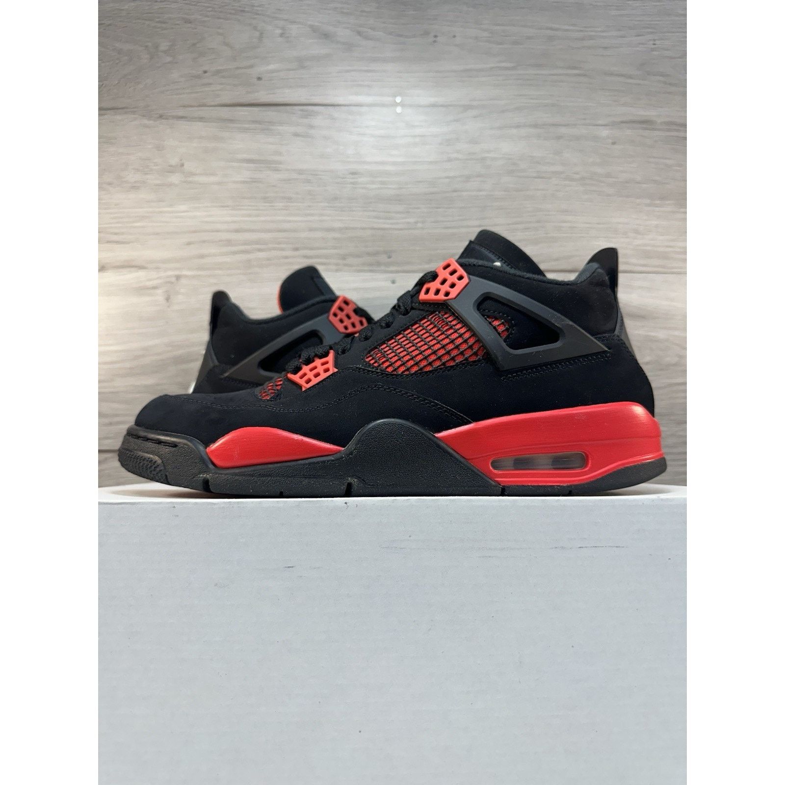 Jordan Brand Jordan 4 Retro Red Thunder - Size 10.5 Size US 10.5 / EU 43-44 - 1 Thumbnail