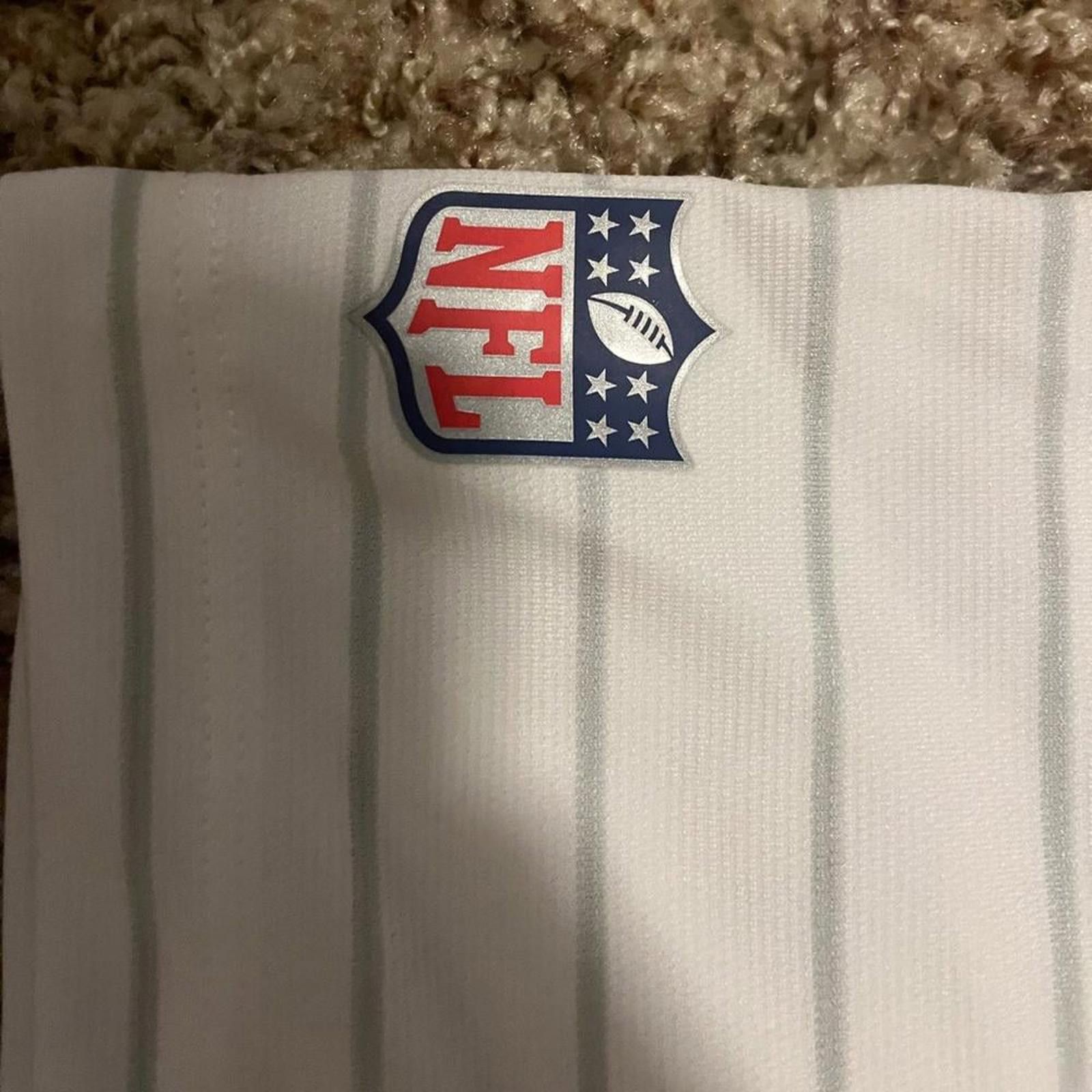 Nike Nike Men's White Seattle Seahawks Sideline Victory Coaches Performance Po Size US XXL / EU 58 / 5 - 6 Thumbnail
