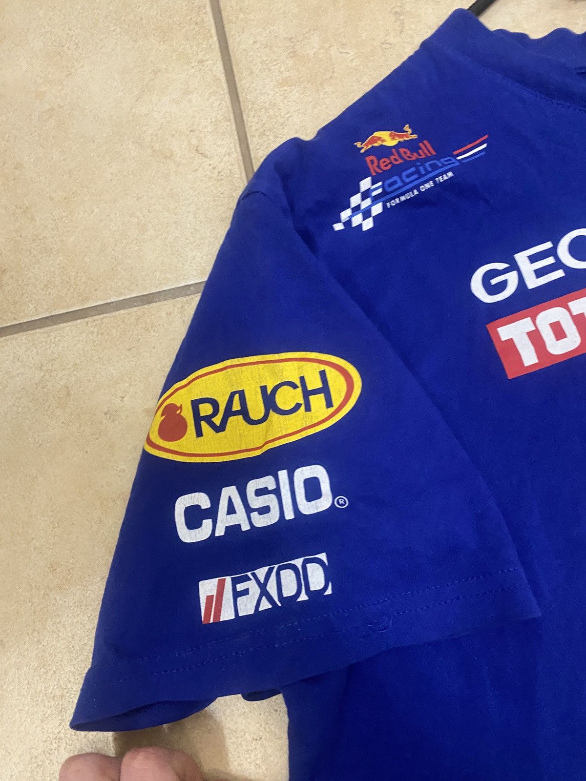 Formula 1 Vintage Red bull formula uno racing big logo tee 00s Size US XL / EU 56 / 4 - 6 Thumbnail