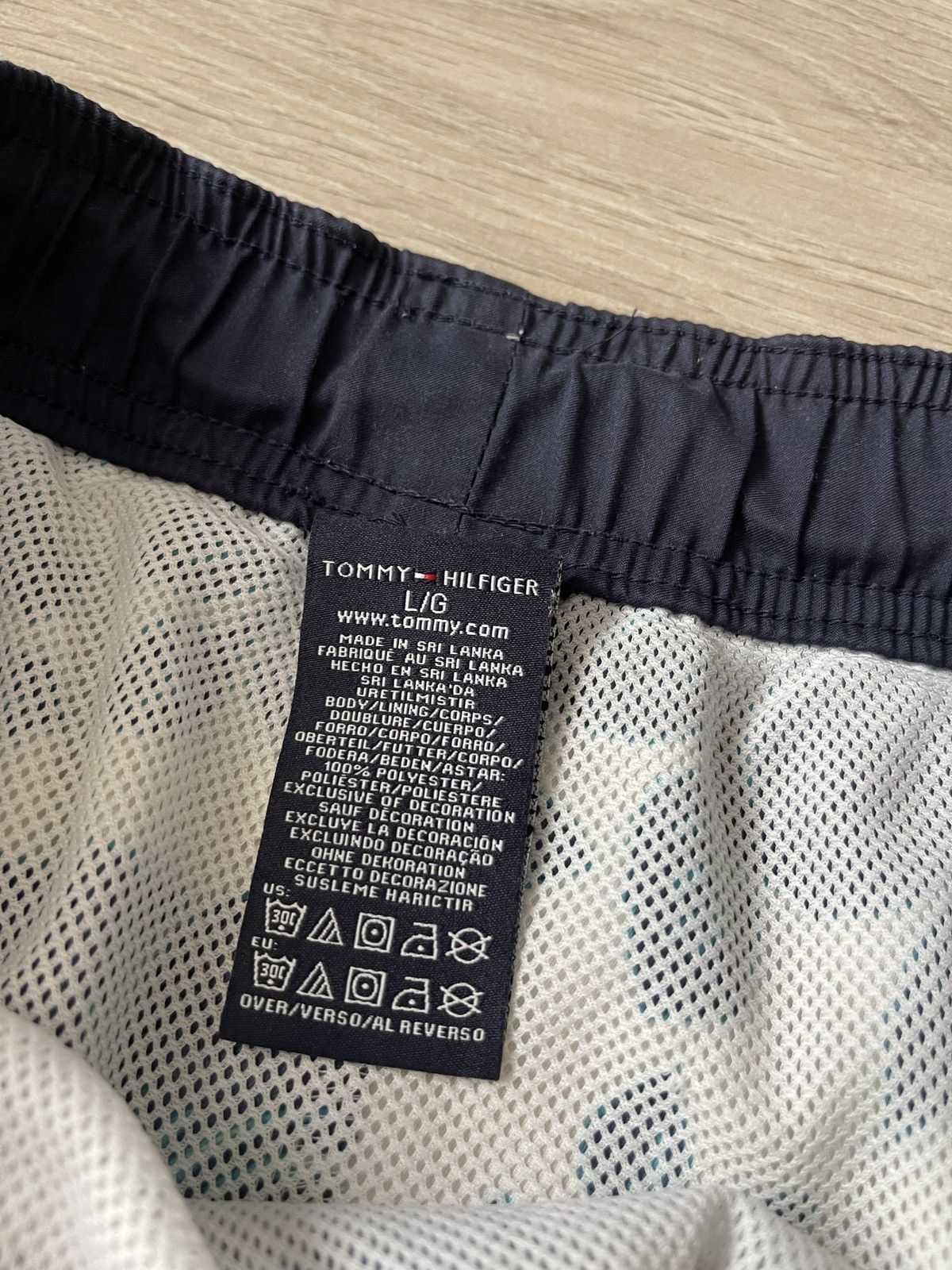 Tommy Hilfiger Tommy Hilfiger Floral Swim Trunks - Tropical Hibiscus Print Size US 34 / EU 50 - 5 Thumbnail
