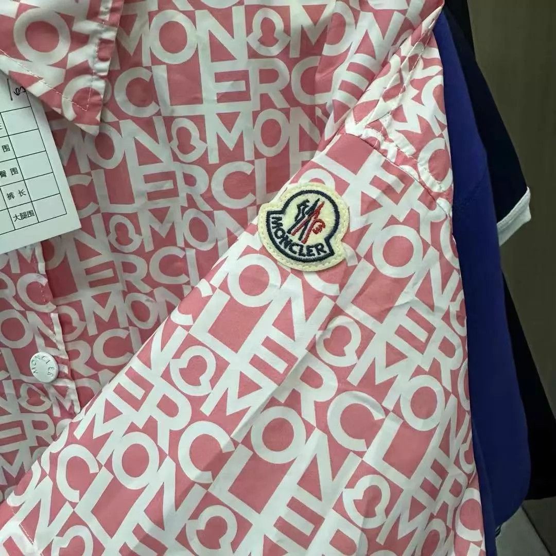 Moncler Moncler Pink Allover Cuff Logo Short Sleeve Shirt Size S / US 4 / IT 40 - 5 Thumbnail