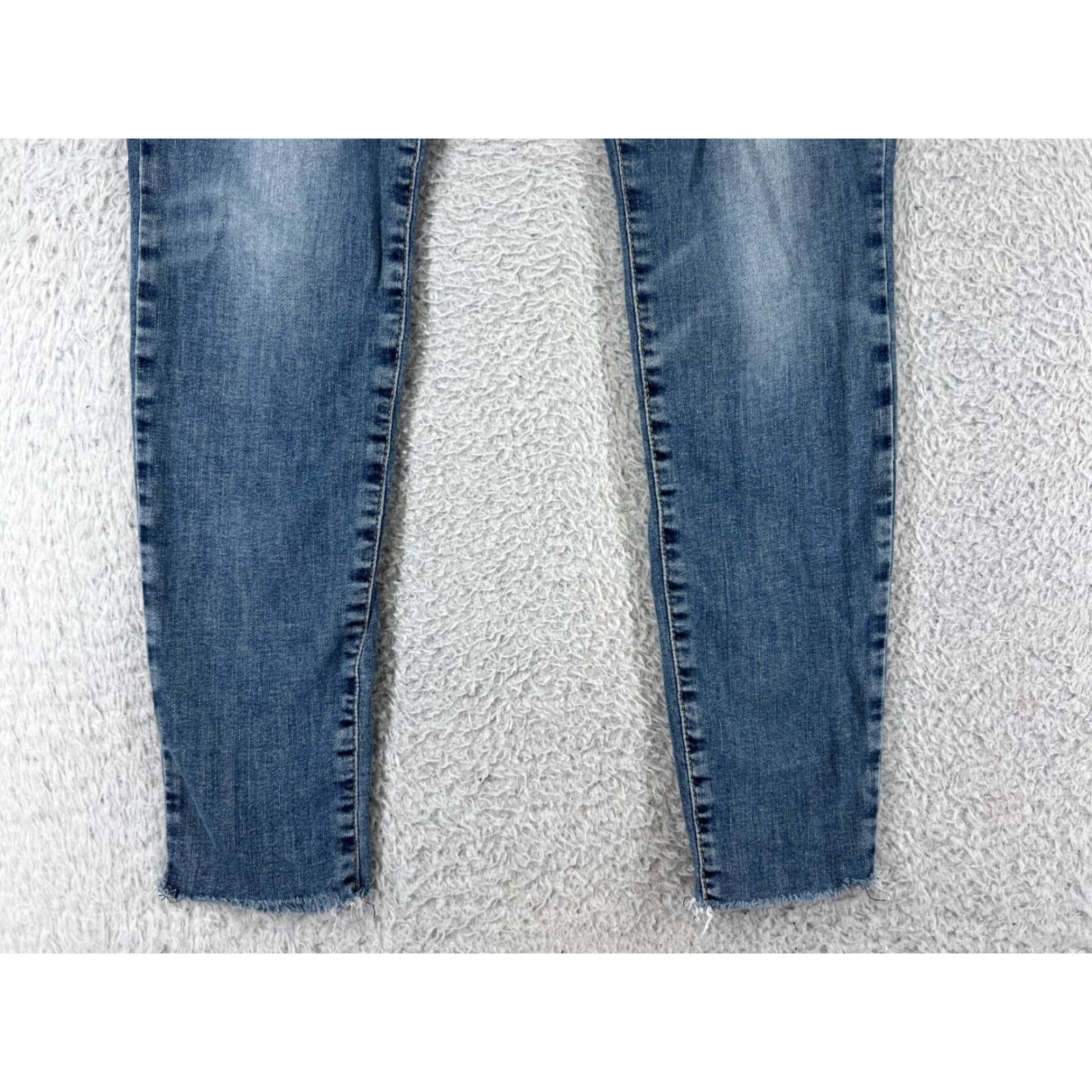 Lucky Brand Lucky Brand Womens Jeans Skinny Fit Low Rise Blue Denim 4 90s Designer Cotton Blend Size 27" / US 4 / IT 40 - 6 Thumbnail
