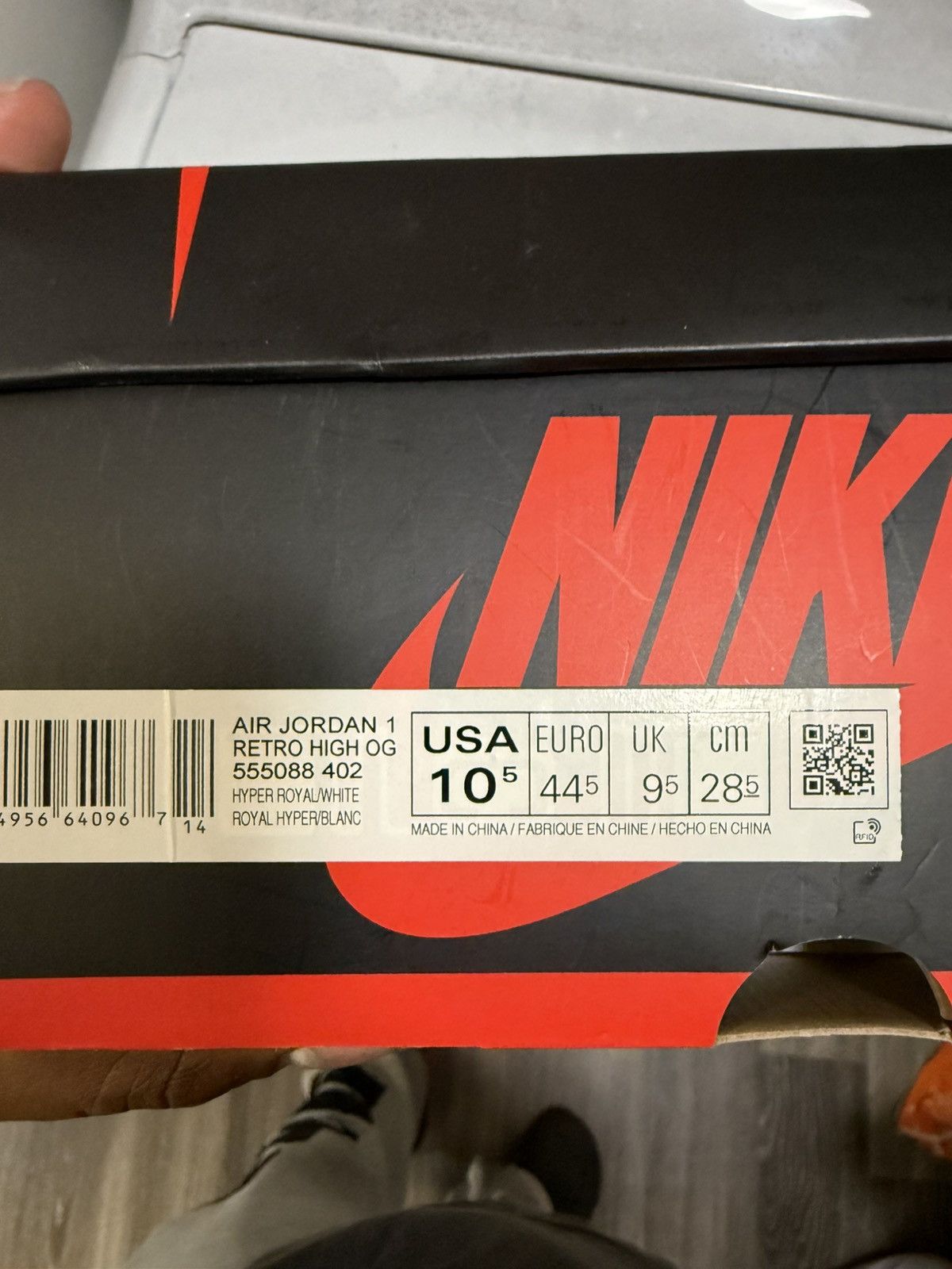 Nike JORDAN 1 HYPER ROYAL MEN SIZE 10.5 Size US 10.5 / EU 43-44 - 11 Thumbnail