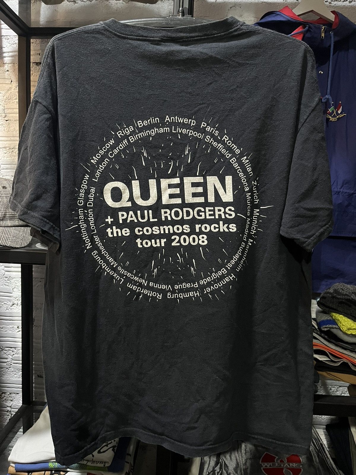 Band Tees Queen + Paul Rodgers The Cosmos Rocks Tour Tee 2008s Size US XL / EU 56 / 4 - 2 Thumbnail