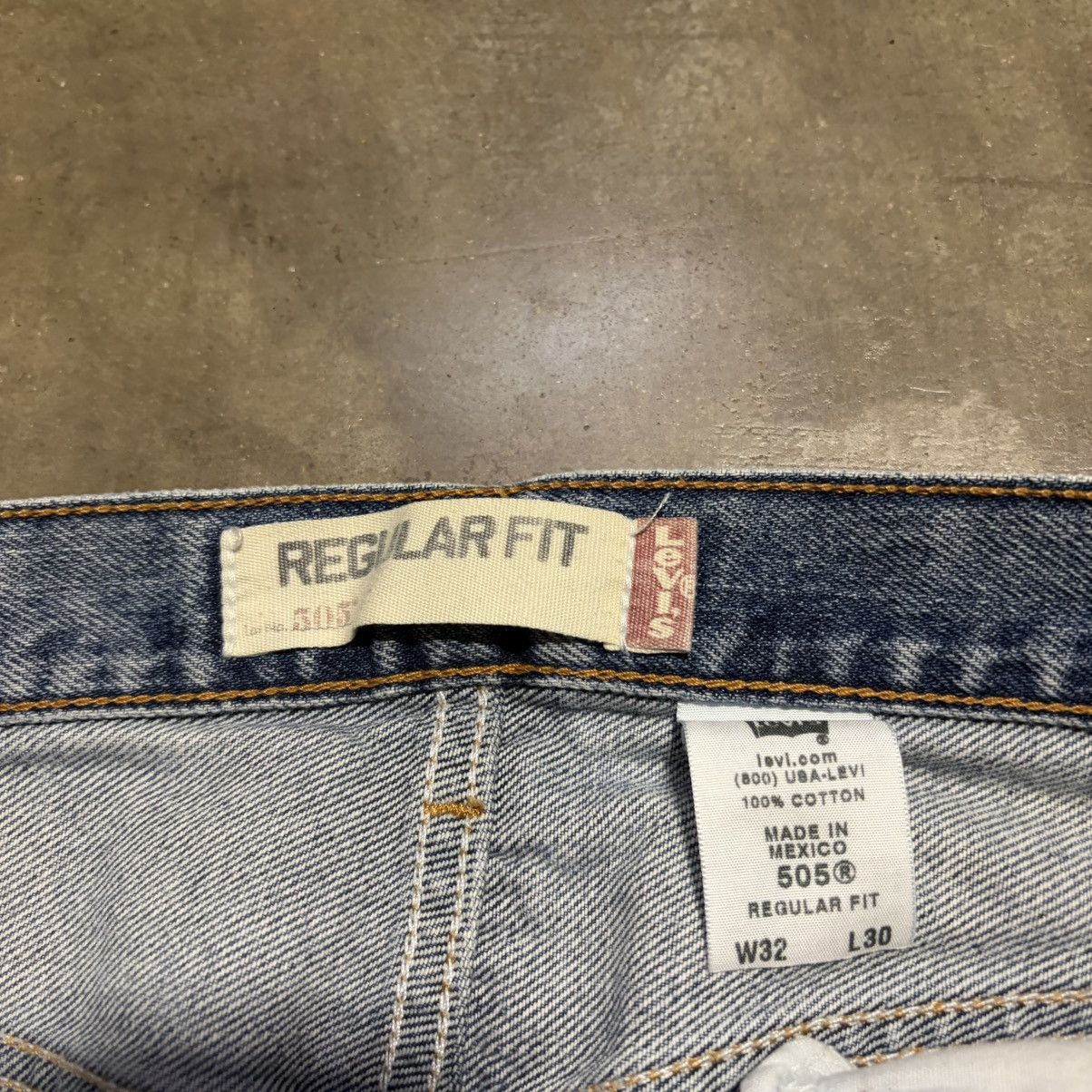 Levi's Vintage Levis 505 Jeans Straight Regular Fit Faded Washed Size US 32 / EU 48 - 13 Thumbnail