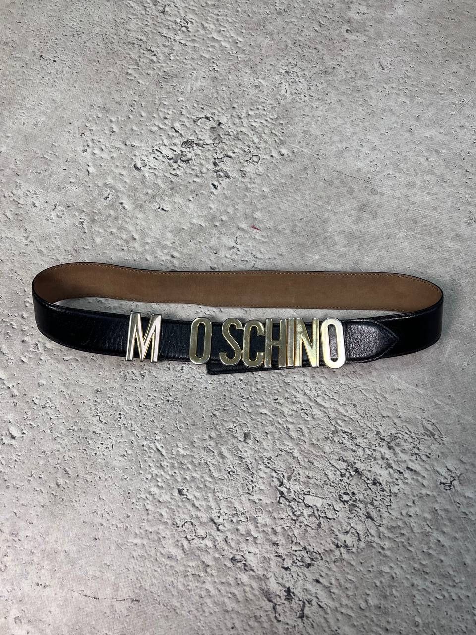 Moschino leather belt redwall gold logo