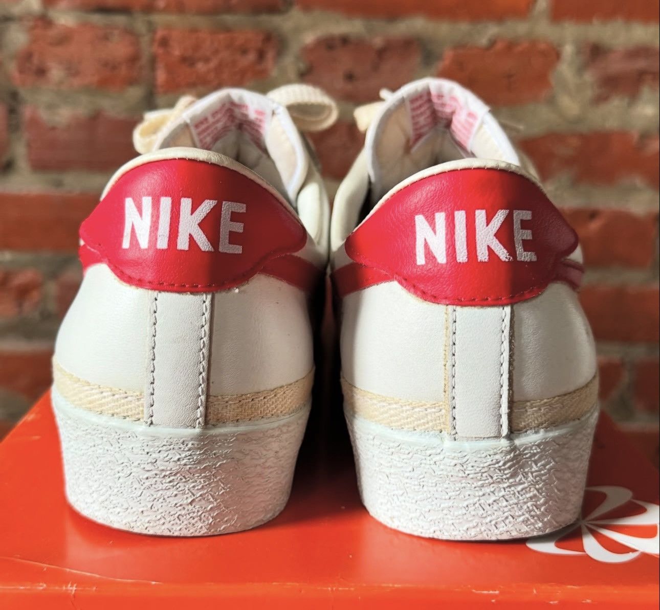 Nike 1981 NIKE BRUIN OG WHITE RED BACK TO THE FUTURE SIZE 8.5 Size US 8.5 / EU 41-42 - 3 Thumbnail