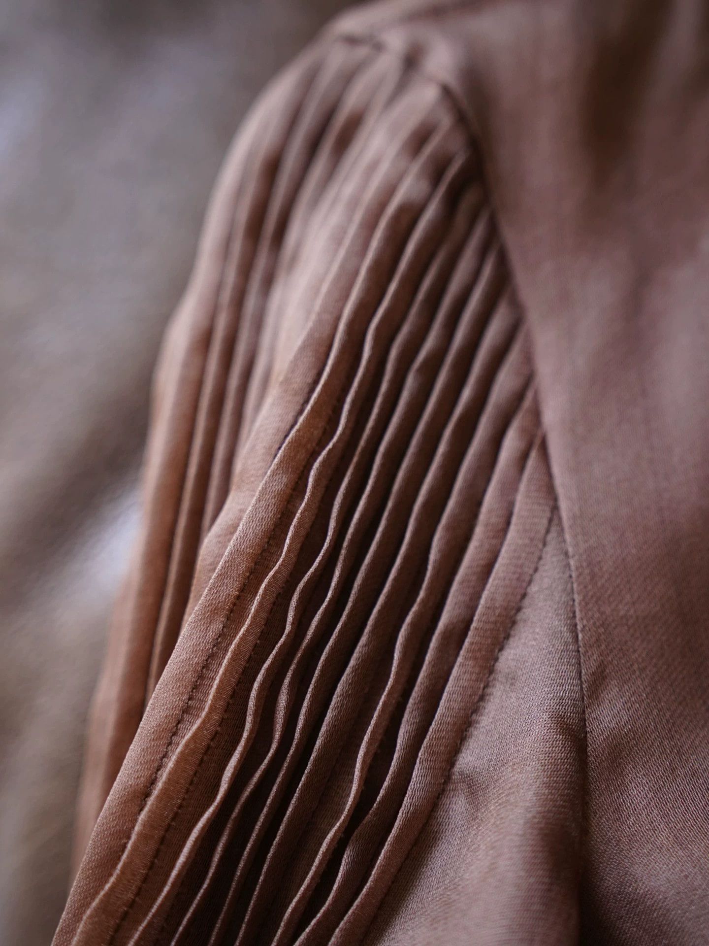 Gianfranco Ferre Gianfranco Ferre Vintage Silk Organza Shirt Camel it40/S Size S / US 4 / IT 40 - 5 Thumbnail