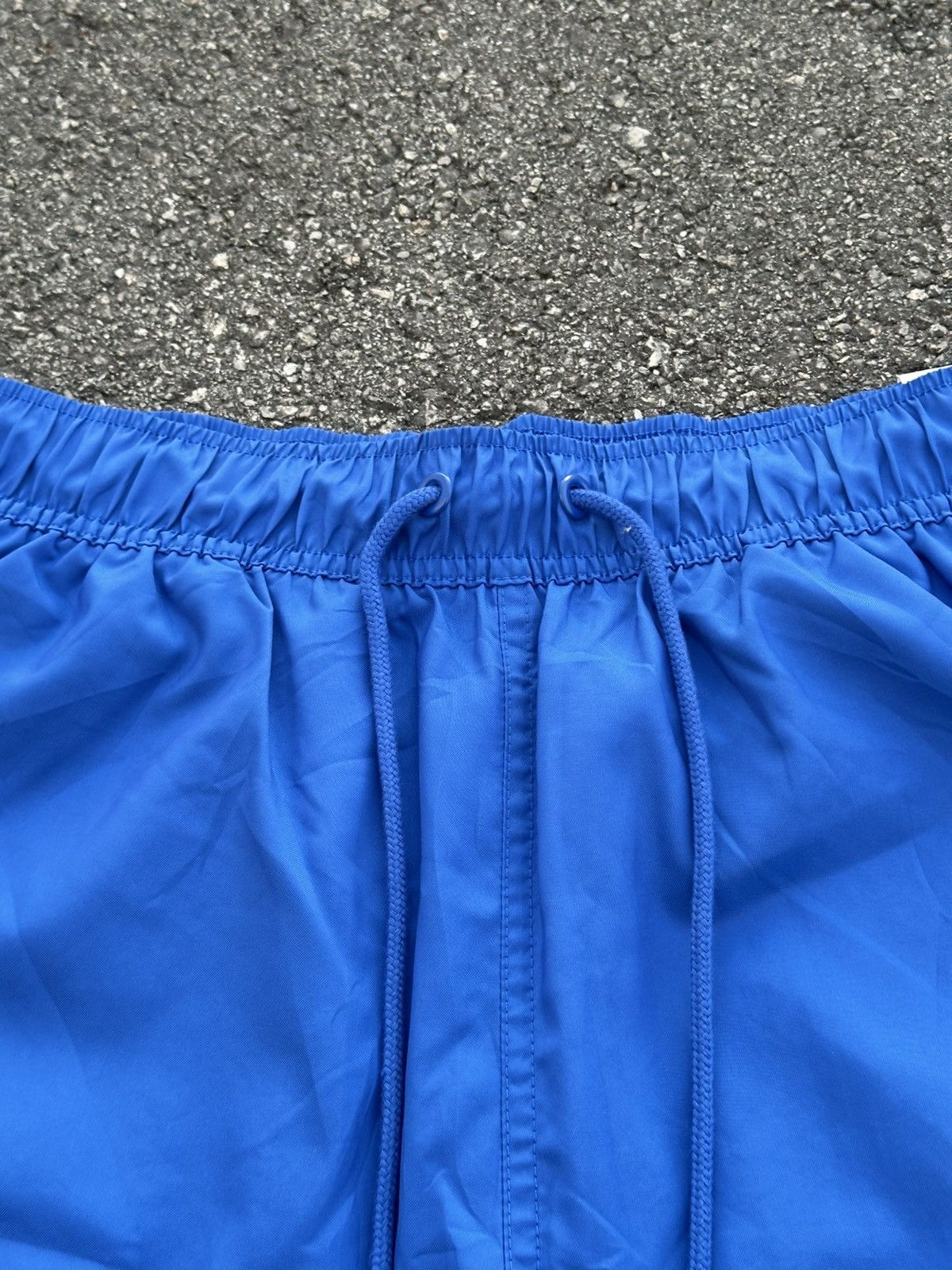 Nike Nike Club Men's Woven Flow Shorts in Game Royal blue. Size US 30 / EU 46 - 7 Thumbnail