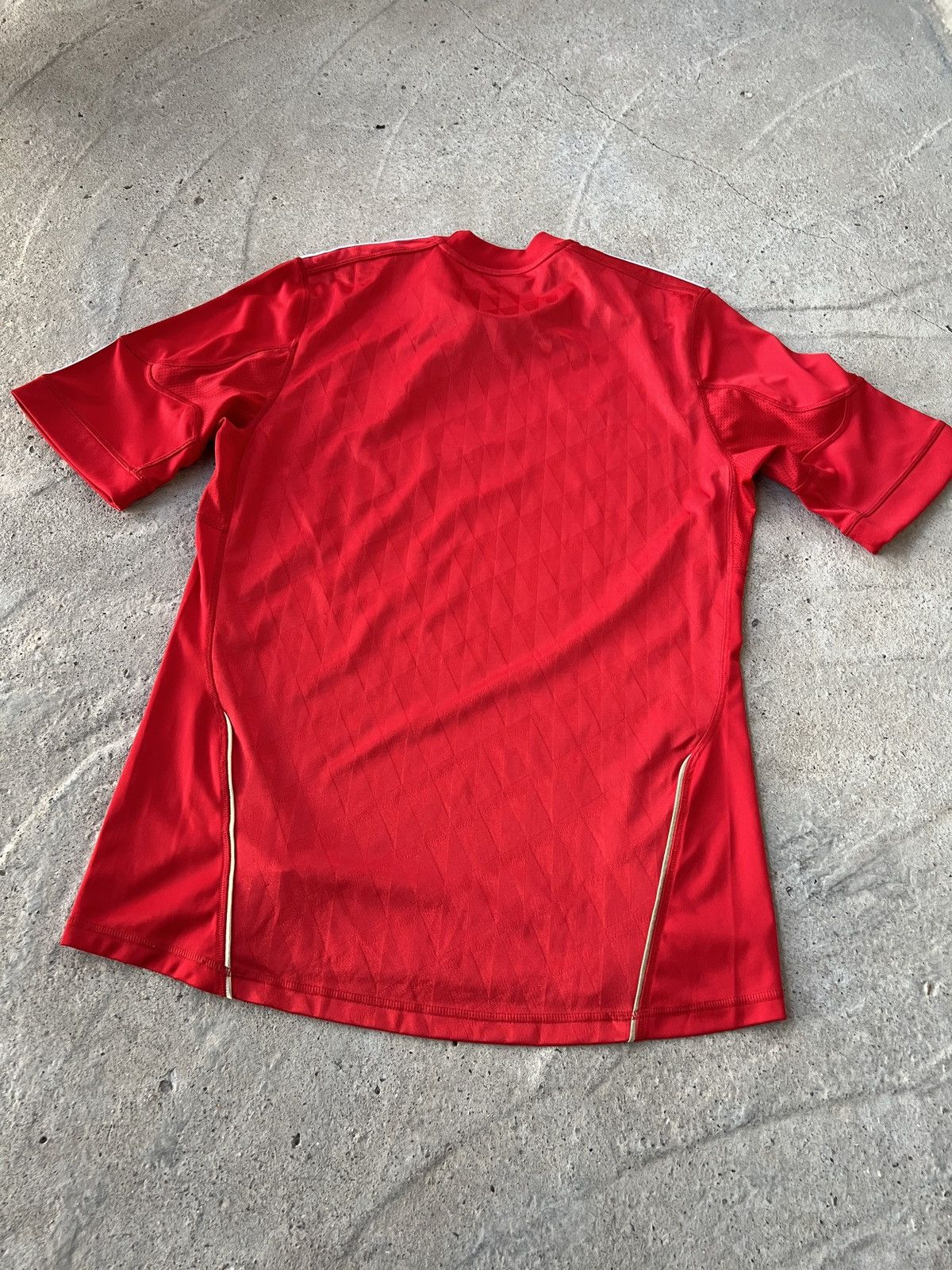 Adidas Adidas Liverpool Football Jersey Size US M / EU 48-50 / 2 - 7 Thumbnail