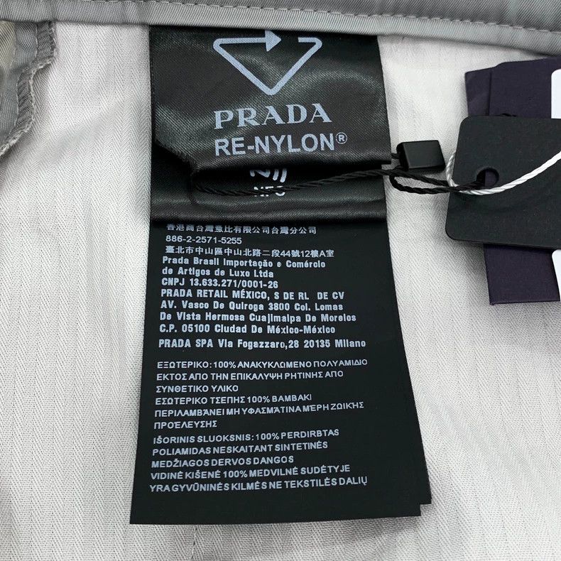 Prada Prada Gray triangle zipper casual shorts 2501-Nextarrow Size US 32 / EU 48 - 8 Thumbnail