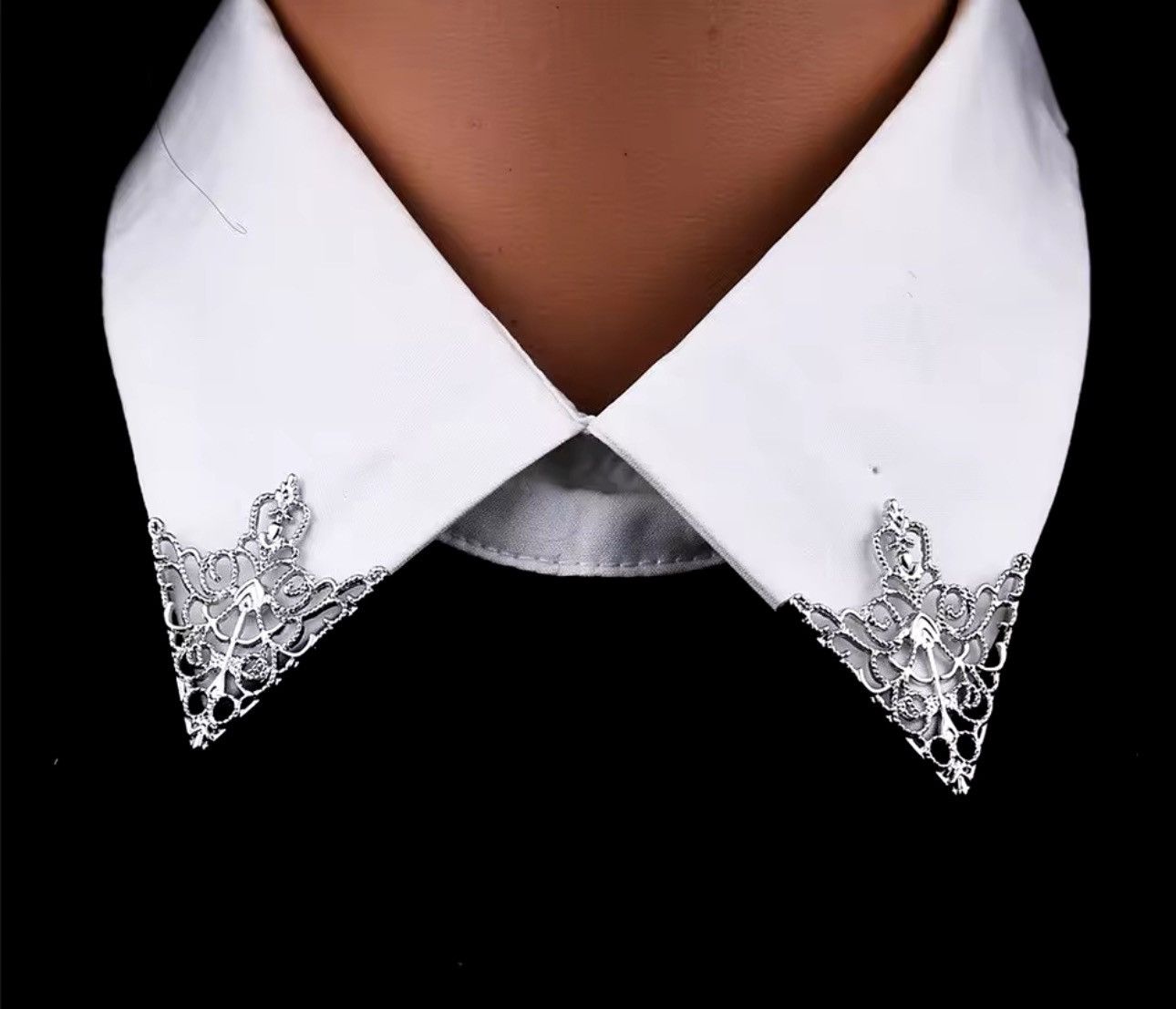 Other Silver Triangle Shirt Collar Brooches Size ONE SIZE - 1 Thumbnail