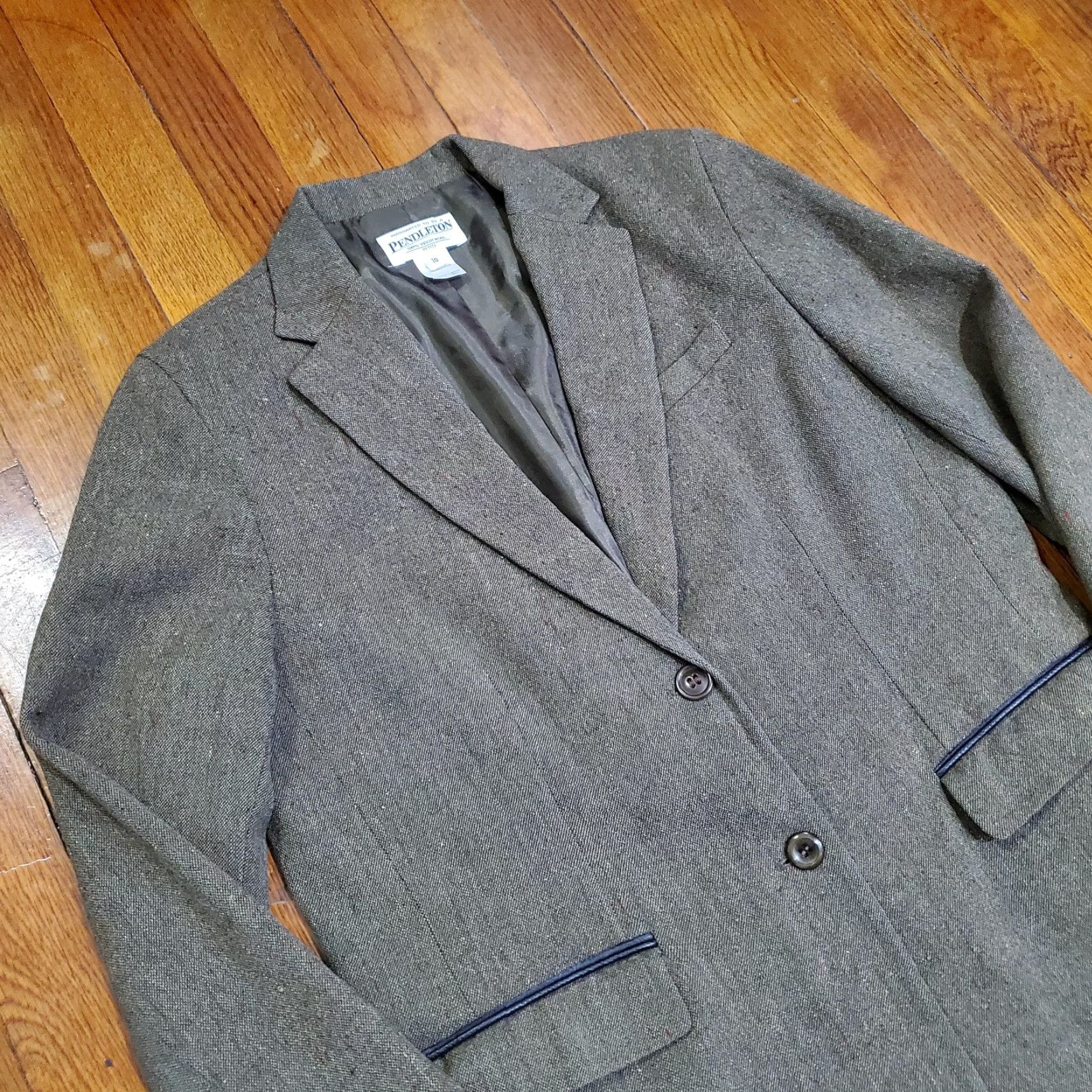Pendleton Pendleton Blazer Womens Petite 10 Gray Tweed Wool Two-Button Lined Vintage No (adjusted to meet rules) Size L / US 10 / IT 46 - 3 Thumbnail