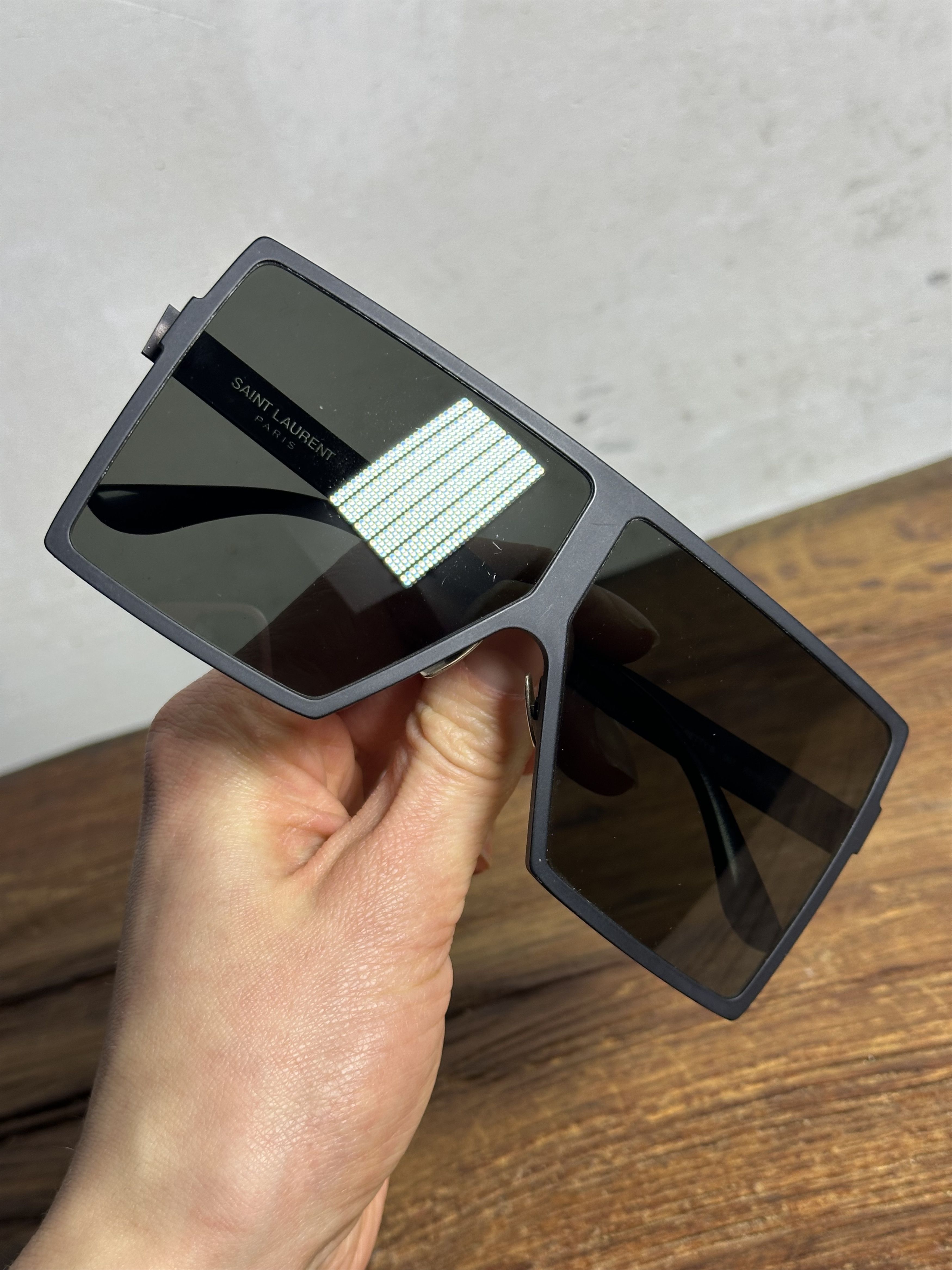 Saint Laurent Paris SAINT LAURENT BLACK SQUARE 'BETTY' SHIELD SUNGLASSES Size ONE SIZE - 11 Thumbnail