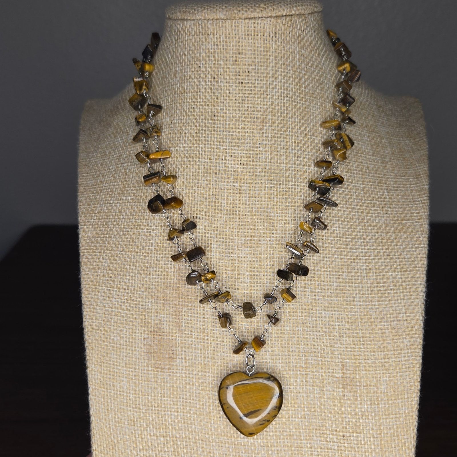 Vintage Vintage Brown Tiger Eye Beaded Necklace Large Heart Pendant Size ONE SIZE - 4 Thumbnail