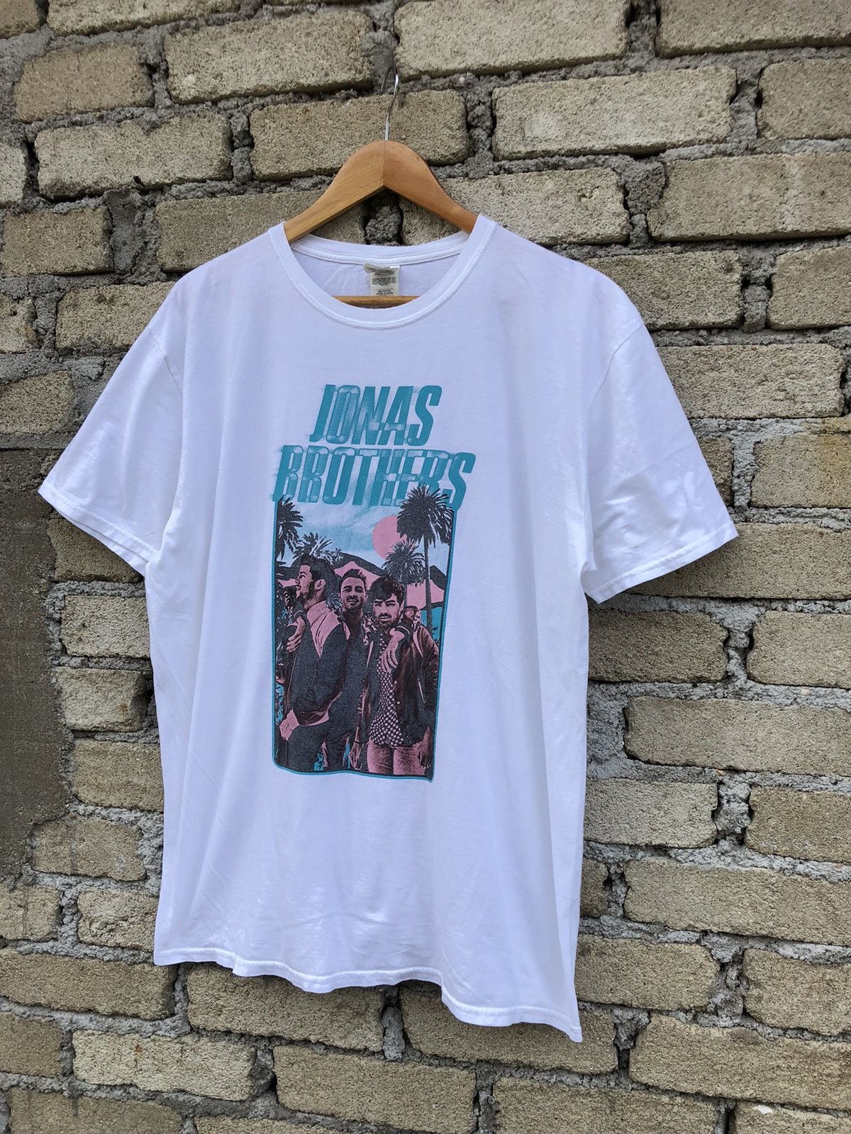 Band Tees Jonas Brothers Band Merchansing Tour Tee Size US XL / EU 56 / 4 - 5 Thumbnail