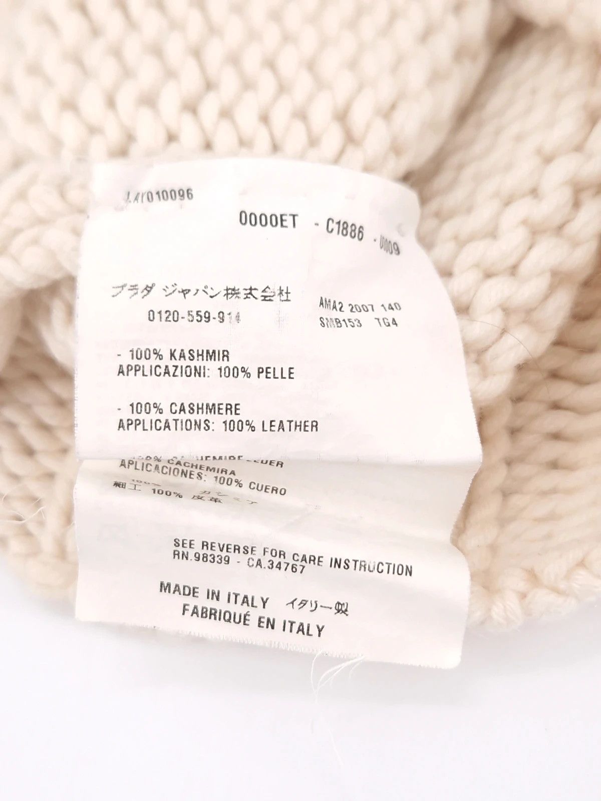 Prada PRADA Chunky Cashmere Knit Winter Beanie with Leather Logo Size ONE SIZE - 3 Thumbnail