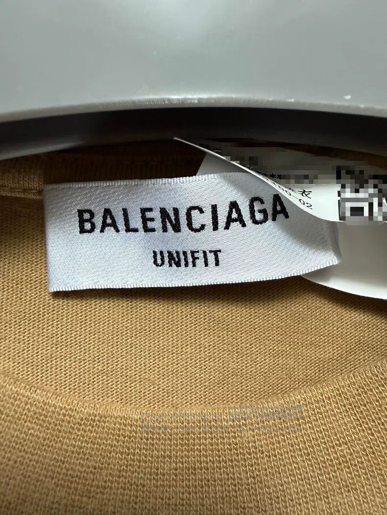 Balenciaga Balenciaga Reversed Logo Letter Embroidered Short Sleeve S Size US S / EU 44-46 / 1 - 5 Thumbnail