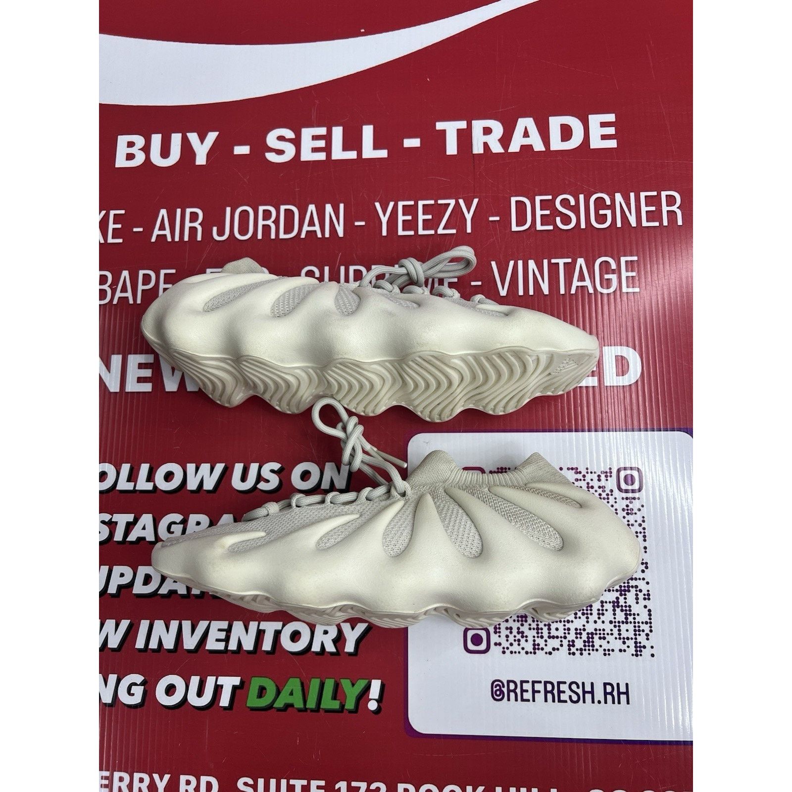 Adidas adidas Yeezy 450 Cloud White Size 10.5 H68038 Size US 10.5 / EU 43-44 - 4 Thumbnail