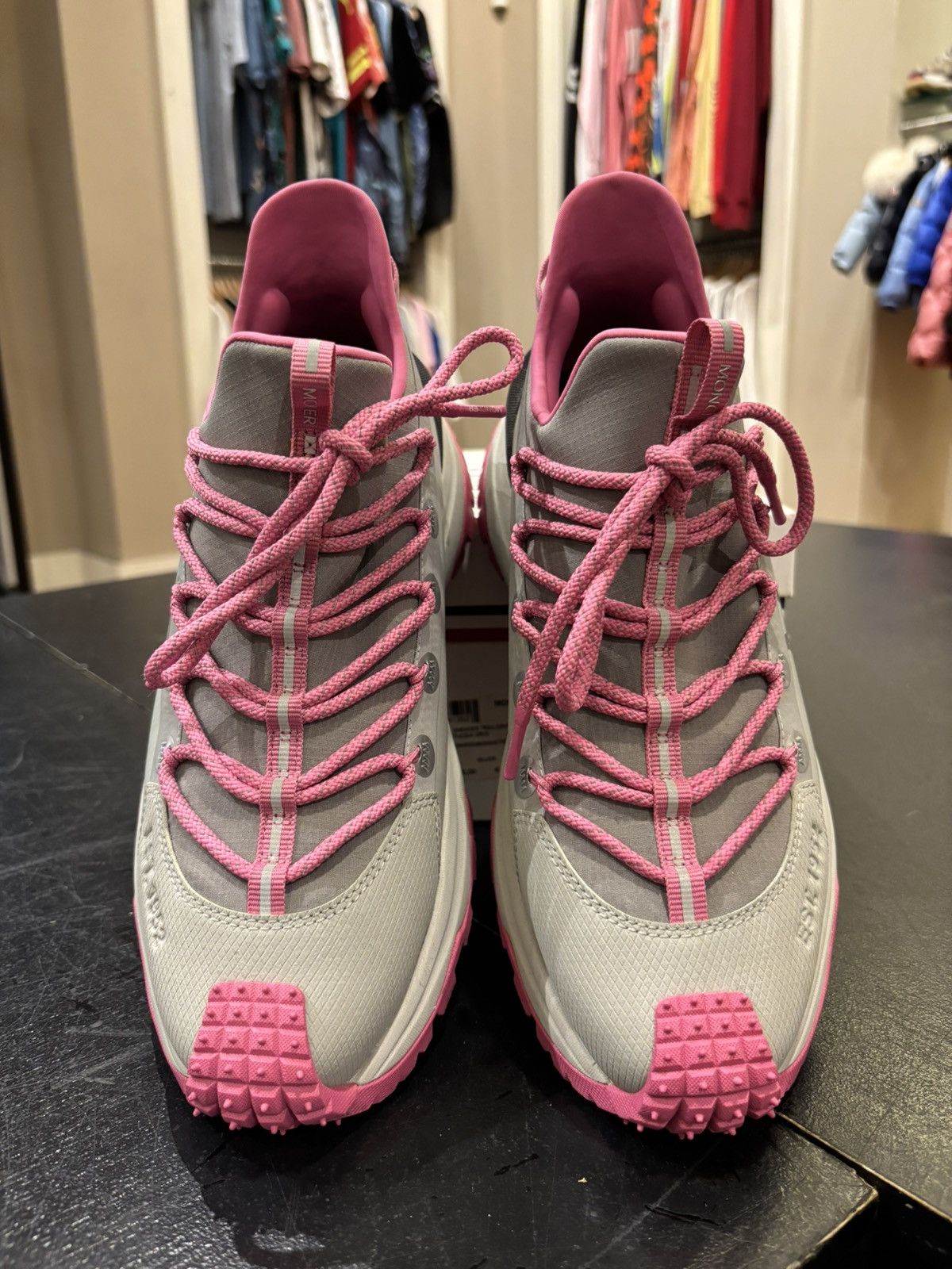 Moncler Trailgrip Lite Grey/Pink