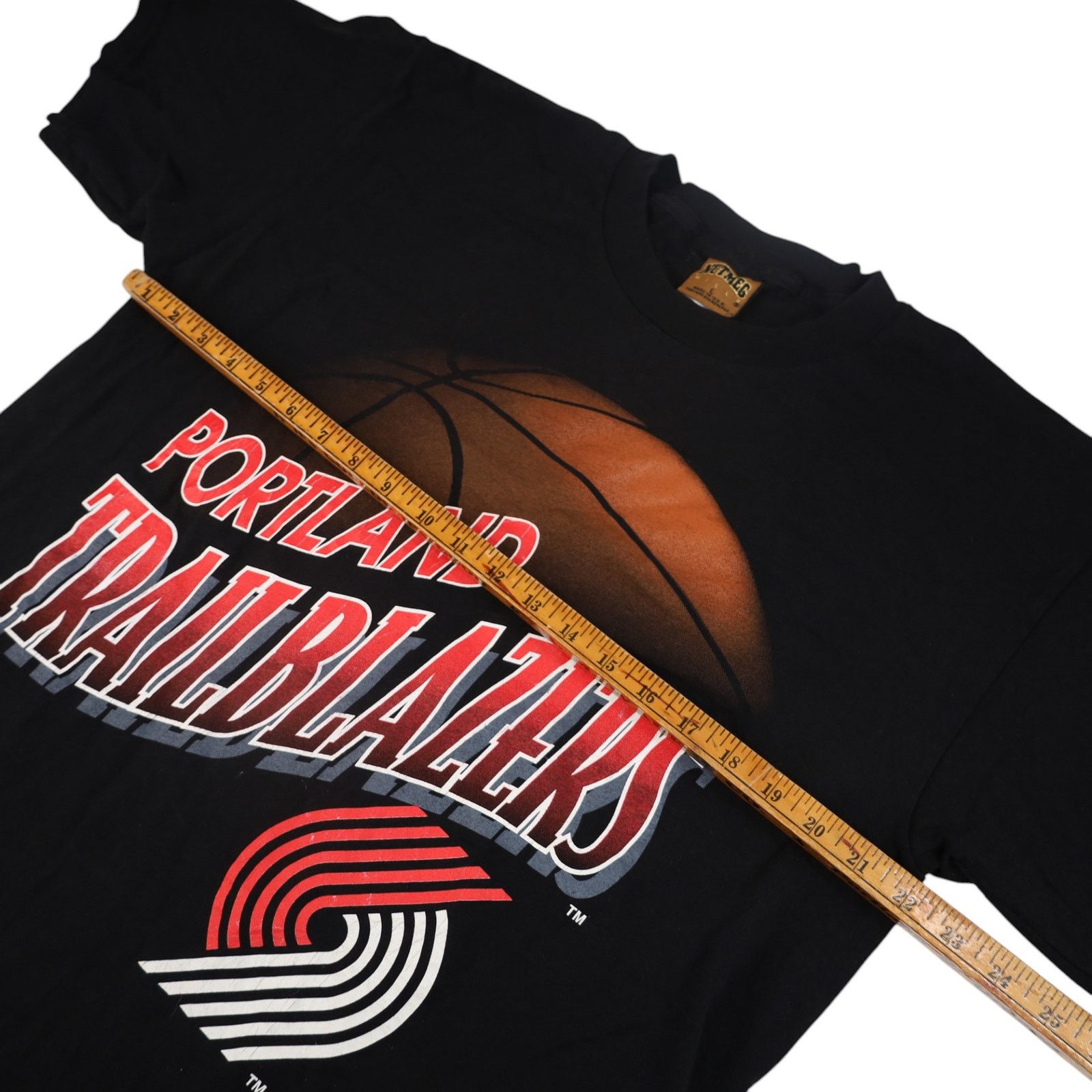 NBA × Nutmeg × Vintage Vintage Nutmeg Portland Trailblazers Graphic T Shirt Size US L / EU 52-54 / 3 - 6 Thumbnail