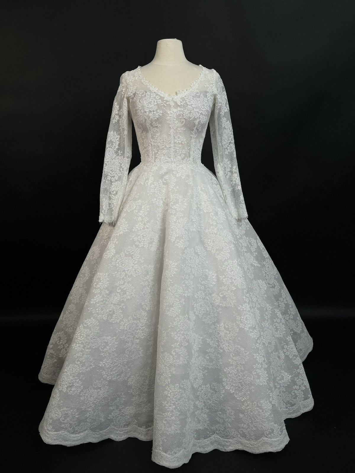 Other US 12 French Corded Lace Bridal Gown by Anna Augusta Size XL / US 12-14 / IT 48-50 - 2 Thumbnail