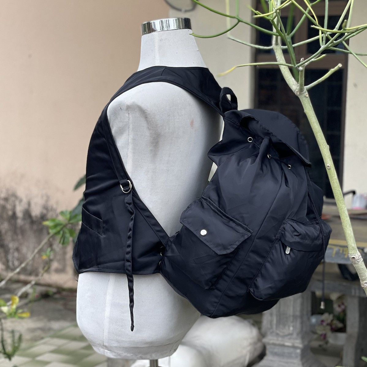 Japanese Brand 🔥 RARE BLACK NYLON MULTIPURPOSE TACTICAL VEST BACPACK Size ONE SIZE - 4 Thumbnail