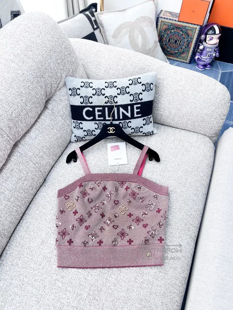 Chanel Chanel 20A heavy industry nude pink gold thread sequin pea Size S / US 4 / IT 40 - 1 Thumbnail
