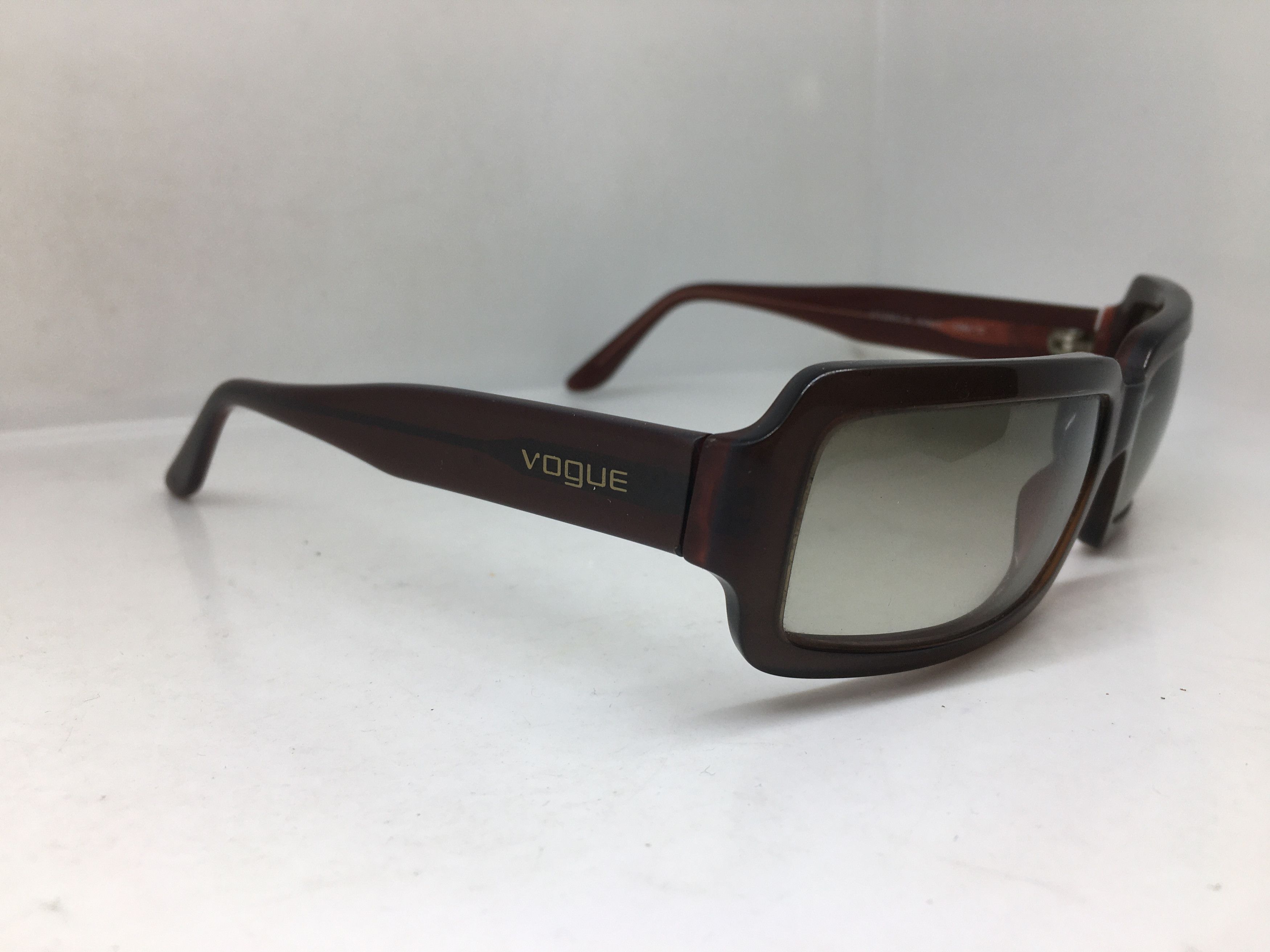 Vogue Vintage Vogue VO2260-S Wrapped Sunglasses Frame Italy  display picture 1
