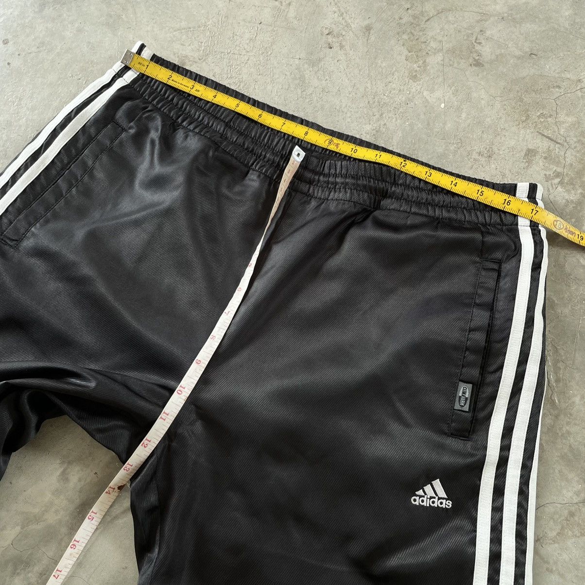 Adidas × Vintage 🔴 Vintage Y2K Adidas Baggy Sweatpants Trackpants 🔴 Size US 34 / EU 50 - 8 Thumbnail