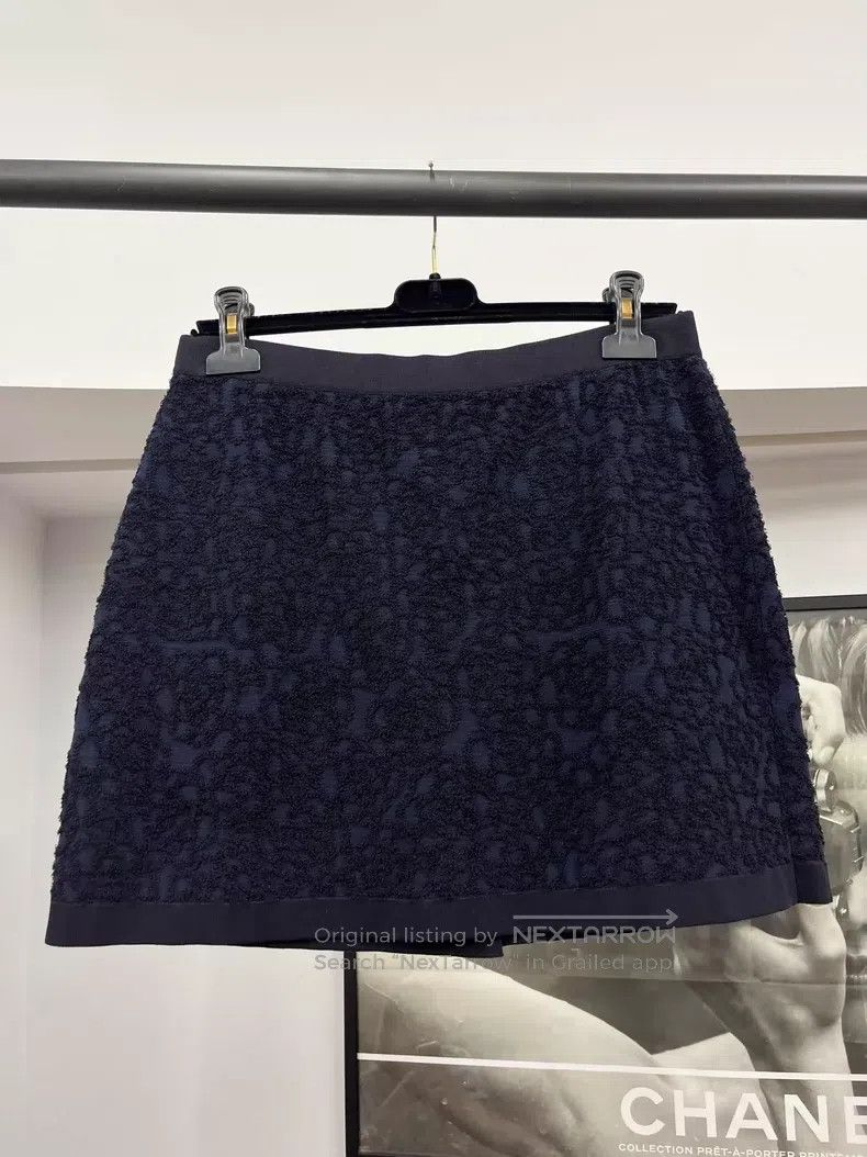 Chanel Chanel Blue relief camelia skirt Size 25" / US 0 / IT 36 - 3 Thumbnail