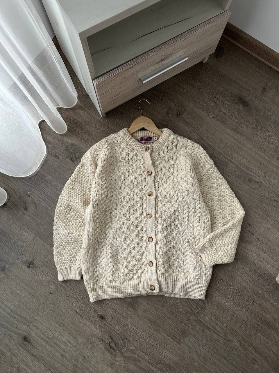 Vintage Vintage Cable Knit Beige Highland Scottish Wool Sweater Size M / US 6-8 / IT 42-44 - 1 Thumbnail