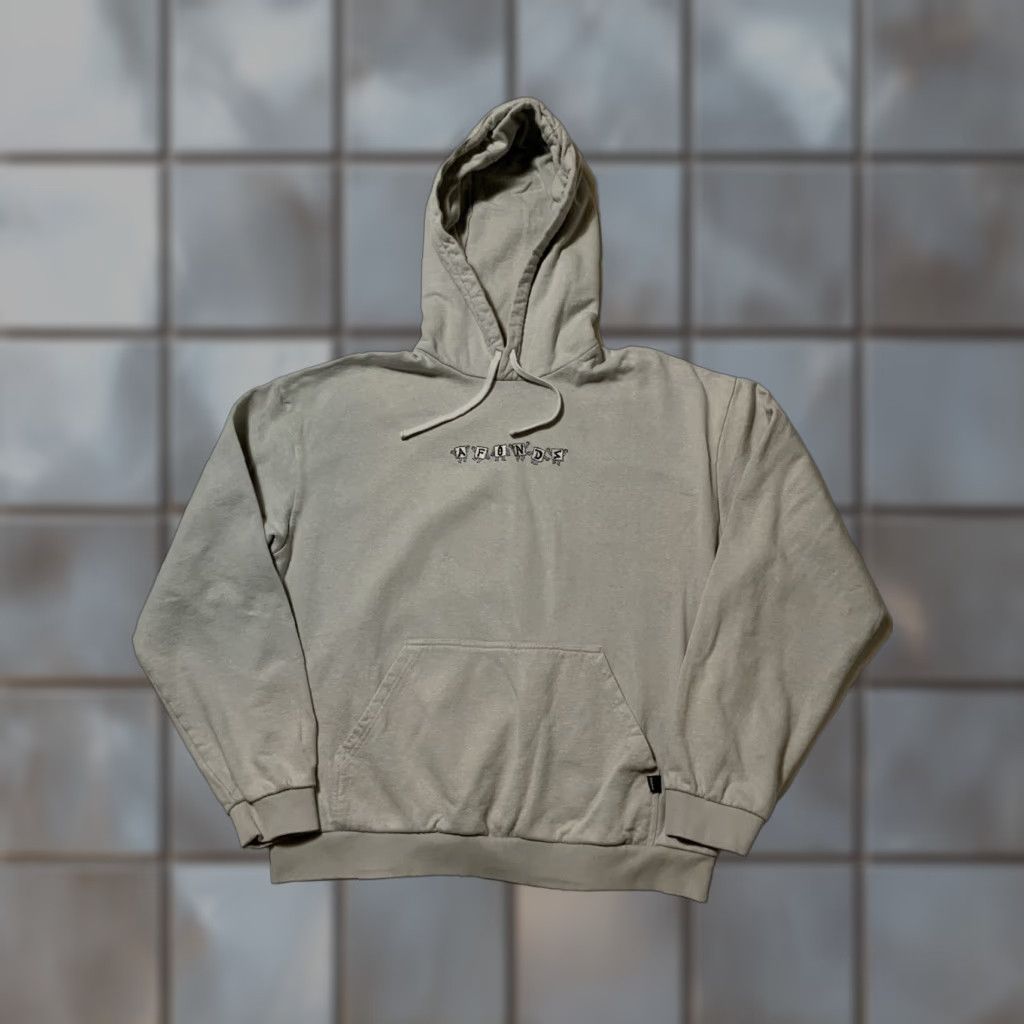 Afends AFENDS THC Organic Cotton Heavyweight Embroidered Pullover Hoodie Sz. L Men Size US L / EU 52-54 / 3 - 1 Thumbnail