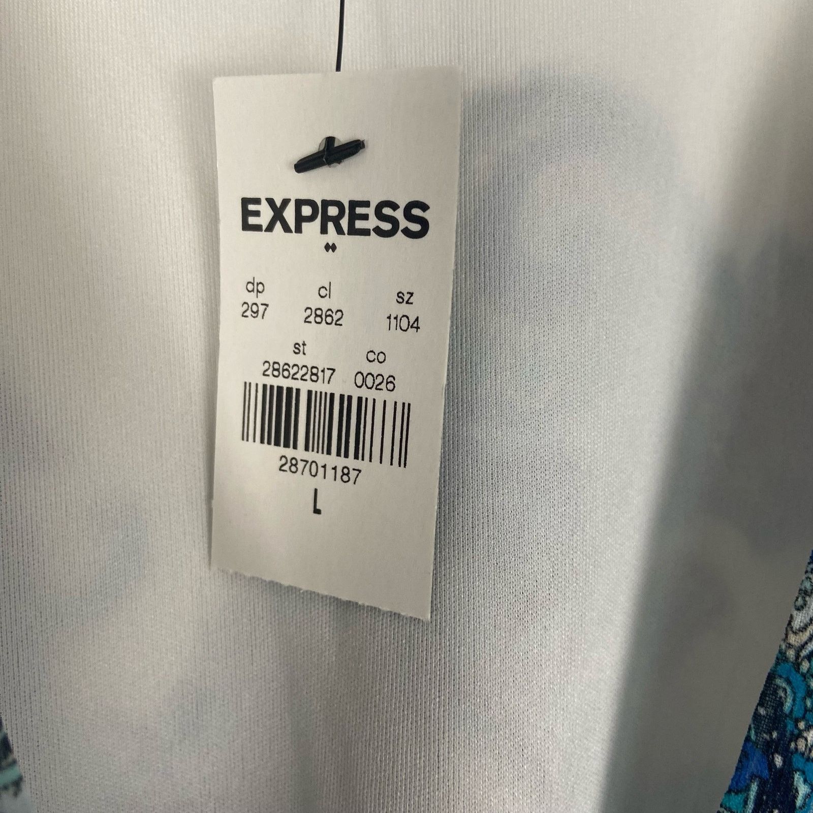 Express NWT Express V Neck Crop Top Size Large Size L / US 10 / IT 46 - 6 Thumbnail