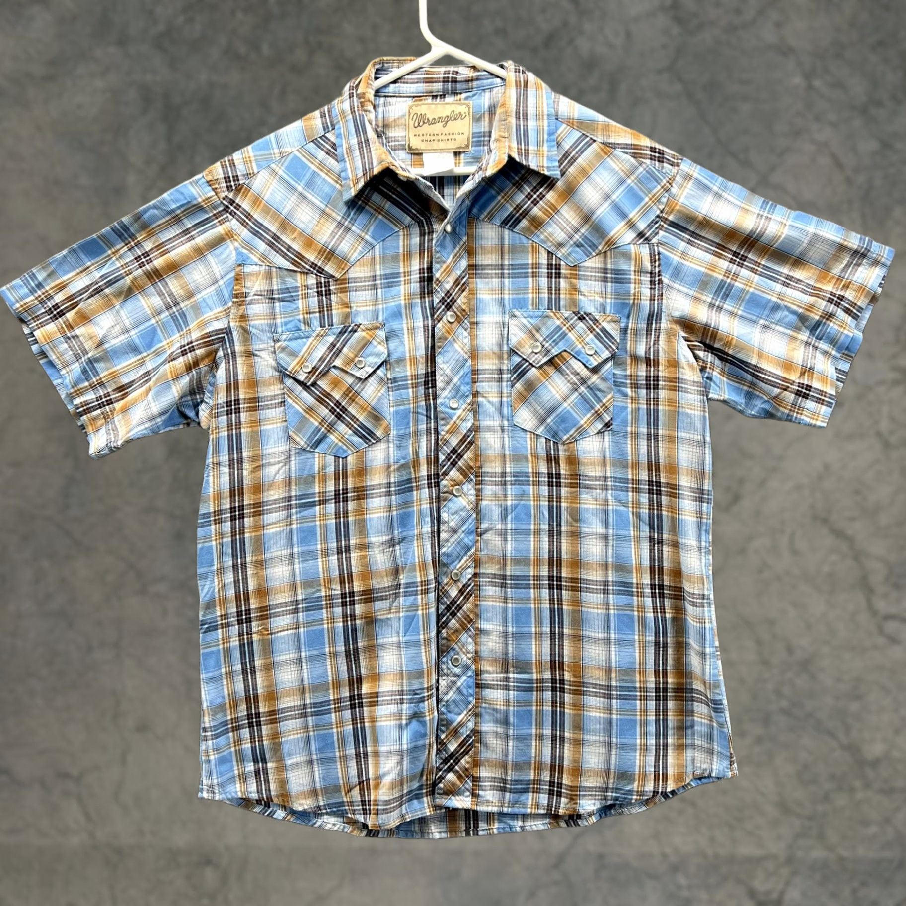 Wrangler VINTAGE Wrangler Western Shirt Mens Large Blue Brown Plaid Short Sleeve Pearl Snap Women? Actually Mens. Size US L / EU 52-54 / 3 - 1 Thumbnail