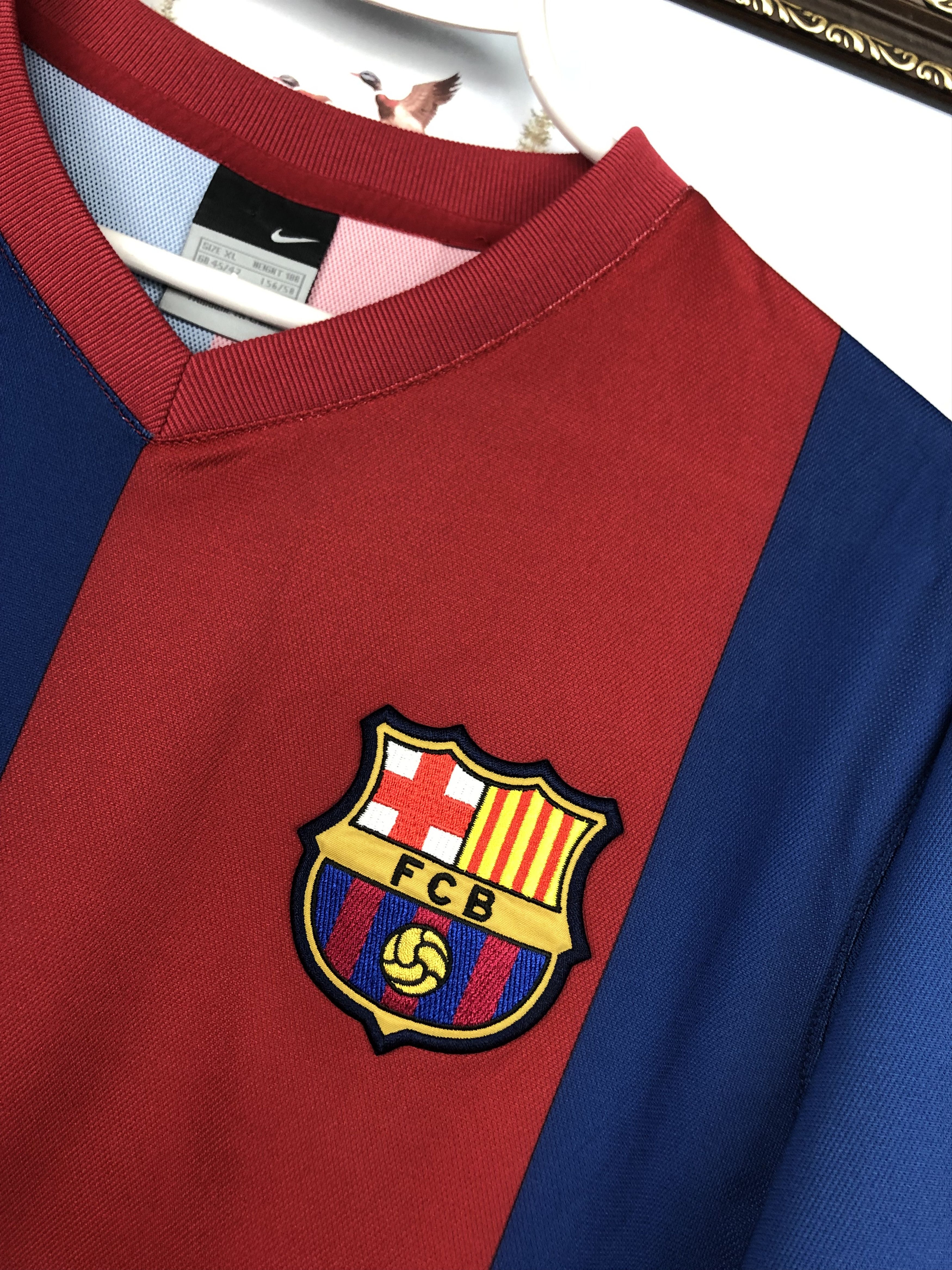 Nike Barcelona football shirt 2006 Soccer Nike Jersey Camiseta Size US XL / EU 56 / 4 - 3 Thumbnail