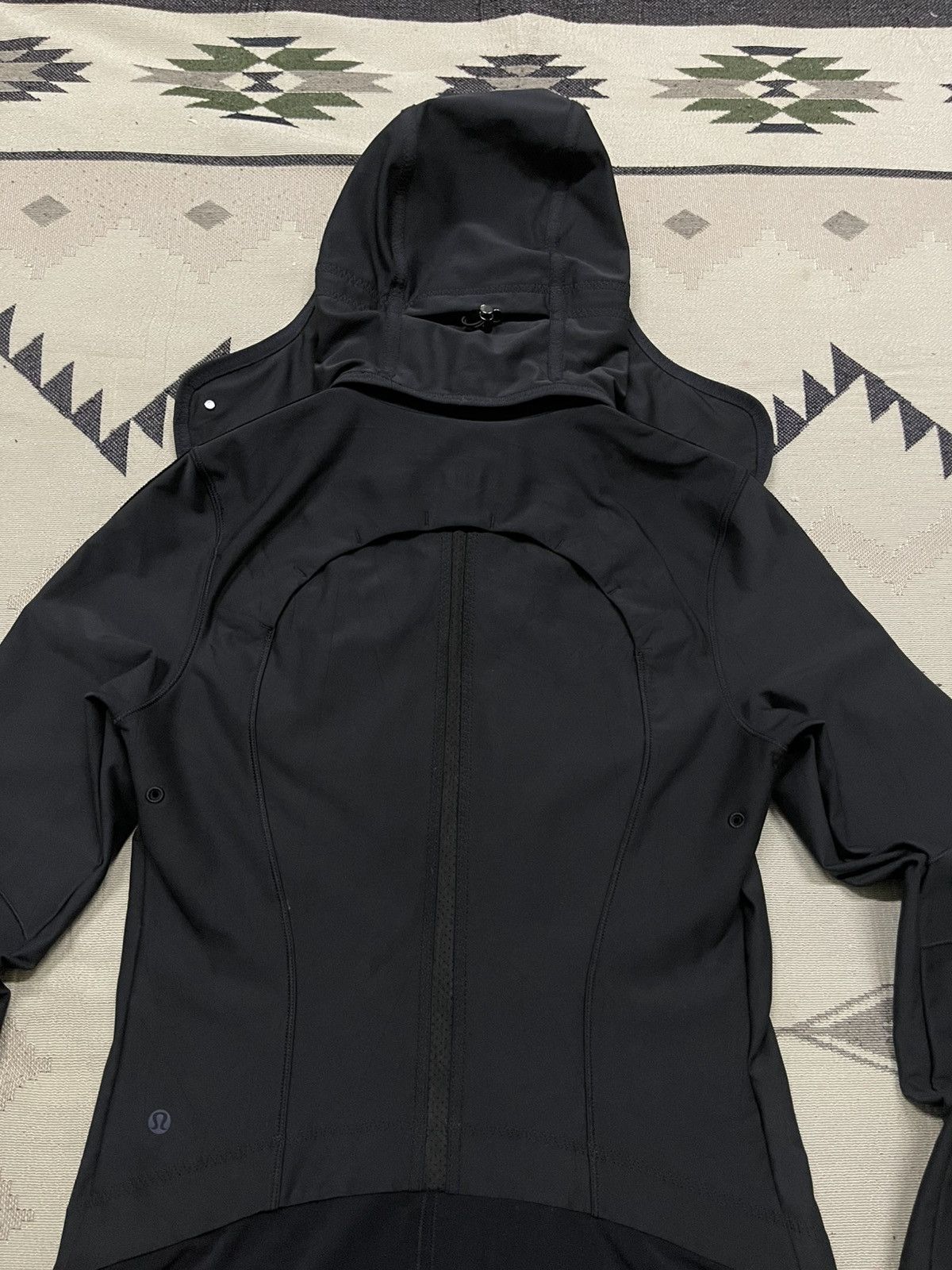 Lululemon LULULEMON KEEP IT UP BLACK RUN JACKET WATER RESISTANT Size M / US 6-8 / IT 42-44 - 16 Thumbnail