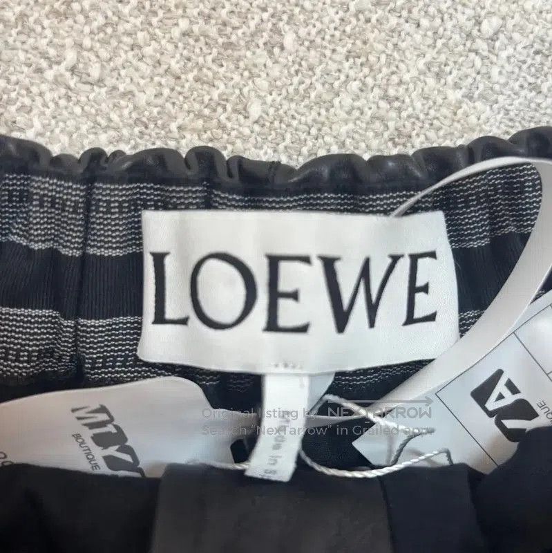 Loewe Loewe Black Leather Women's Shorts . Size 27" / US 4 / IT 40 - 3 Thumbnail