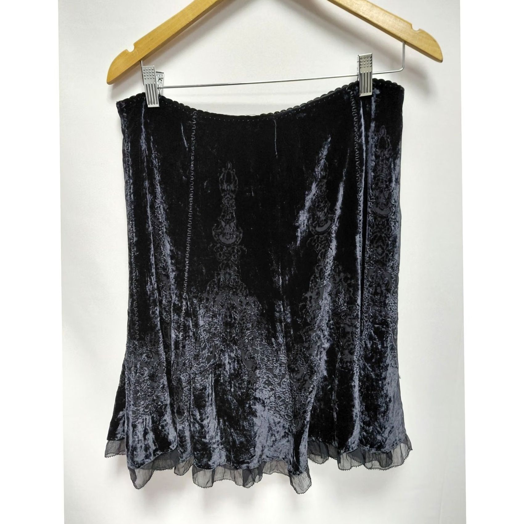 Elie Tahari Elie Tahari Velvet Skirt Black Solid Lined Size M Women Size 32" / US 10 / IT 46 - 2 Thumbnail