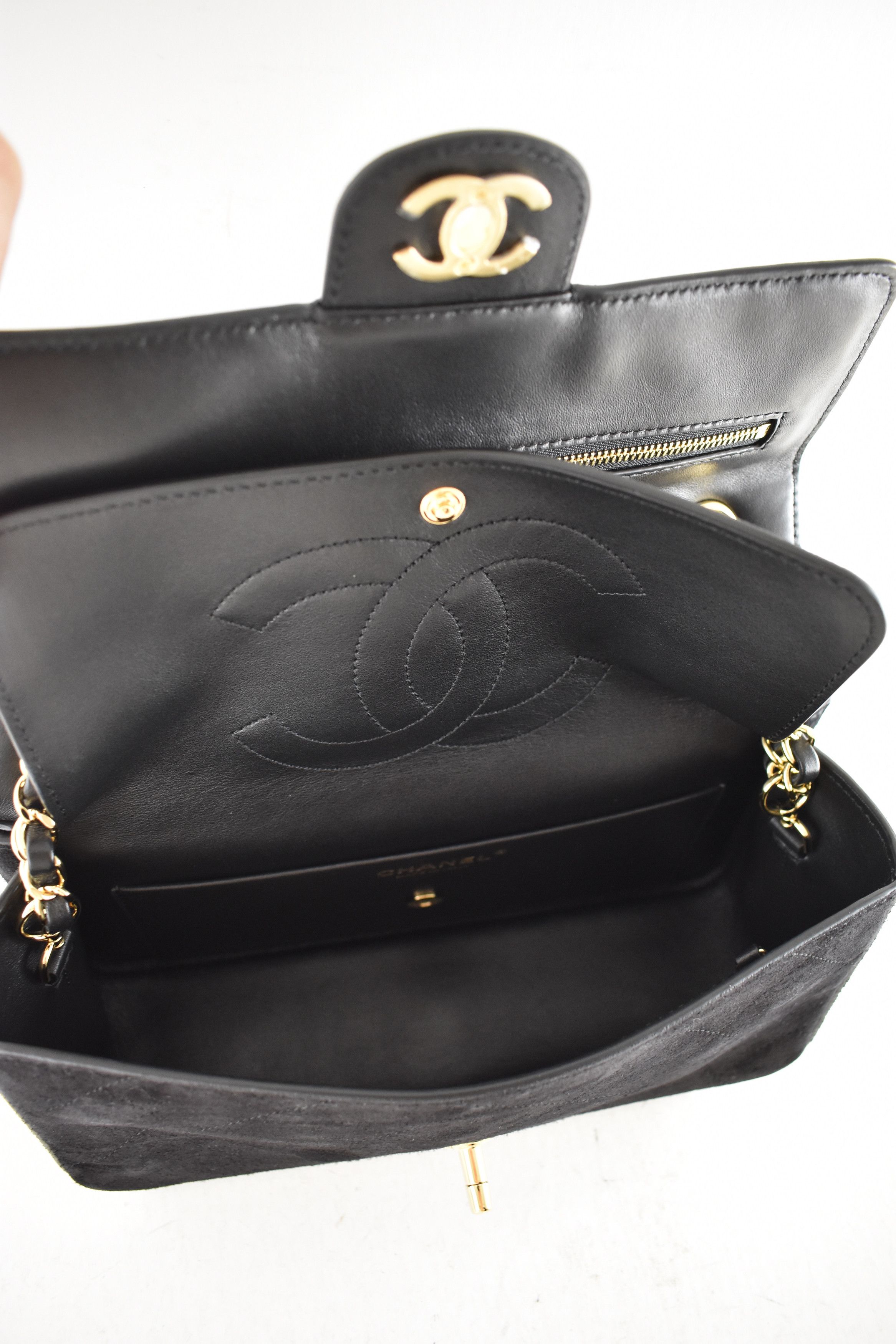 Chanel 26S Maxi Souplissimo Small Medium Suede CC Logo Flap Bag Size ONE SIZE - 14 Thumbnail